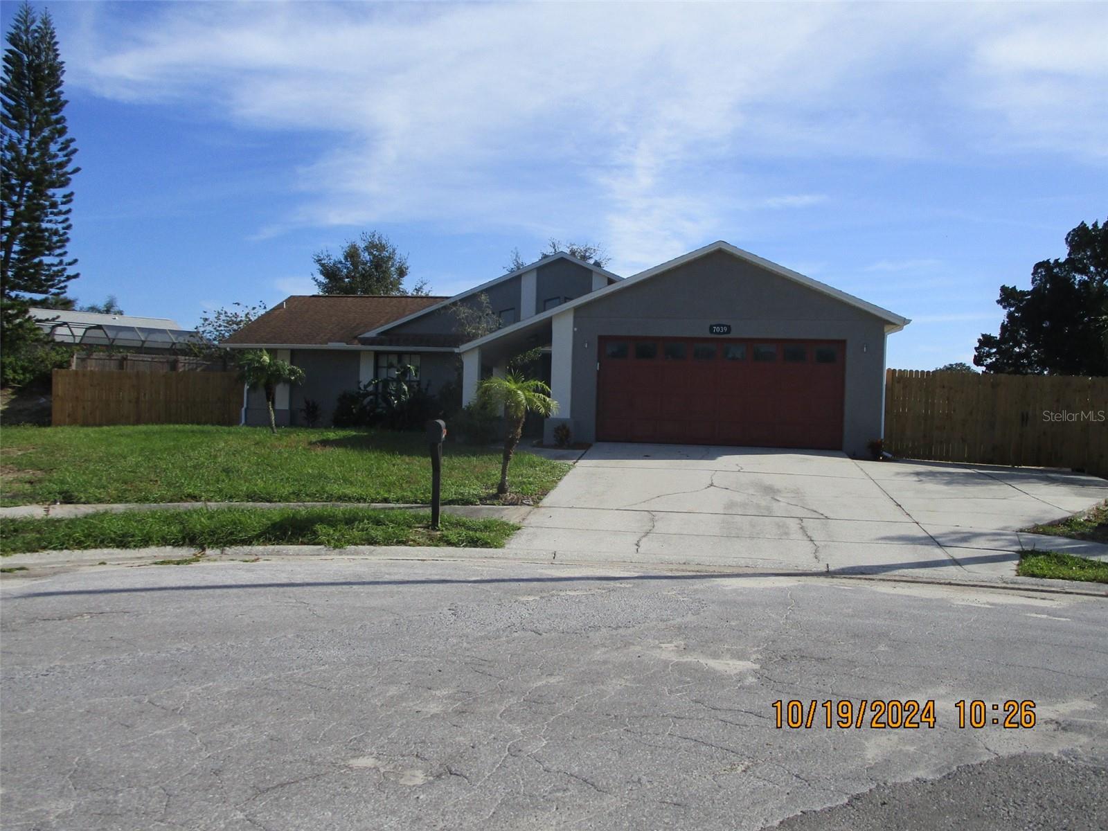 7039 MISTLETOE CT