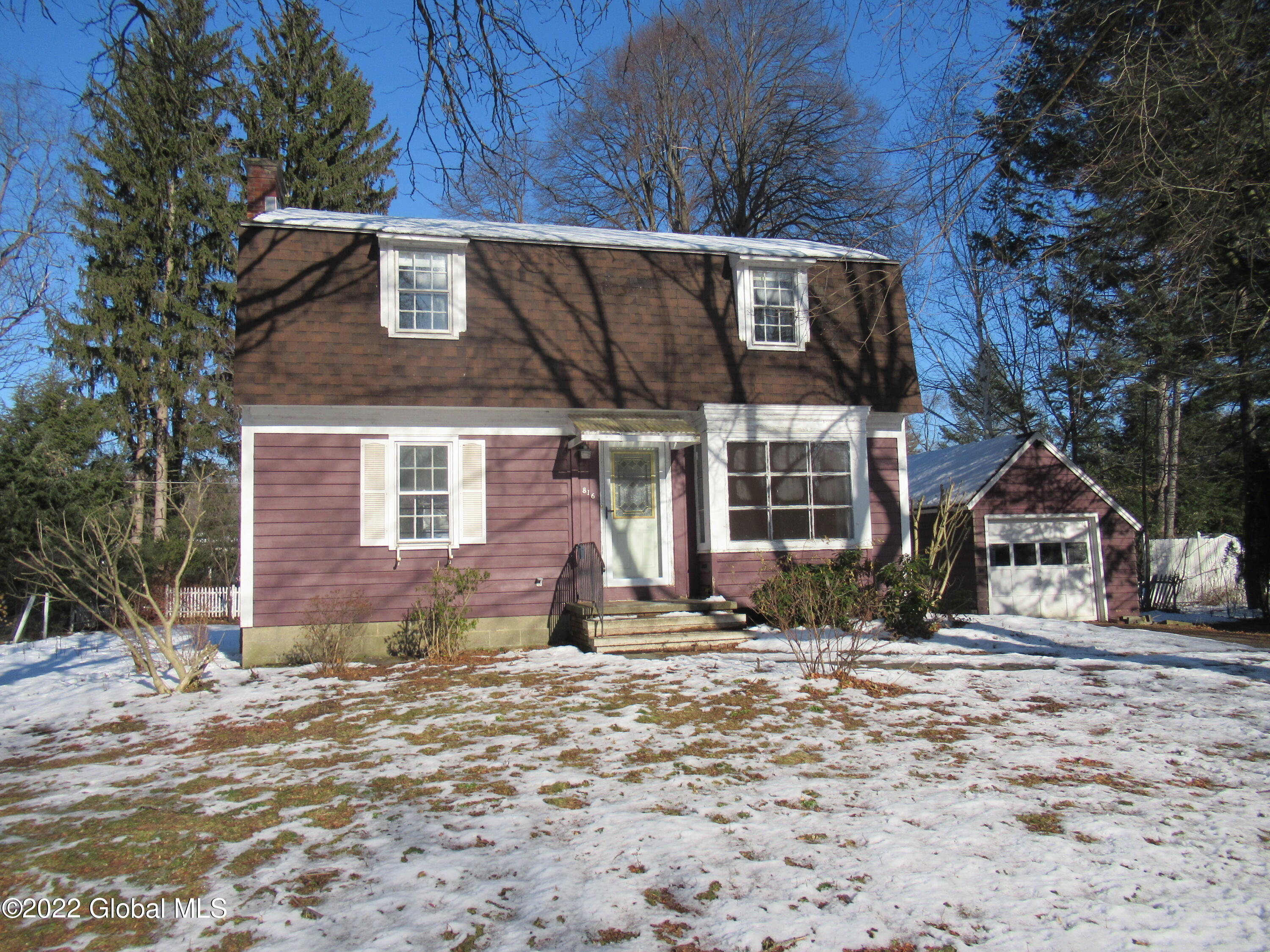 816 Sanders Avenue