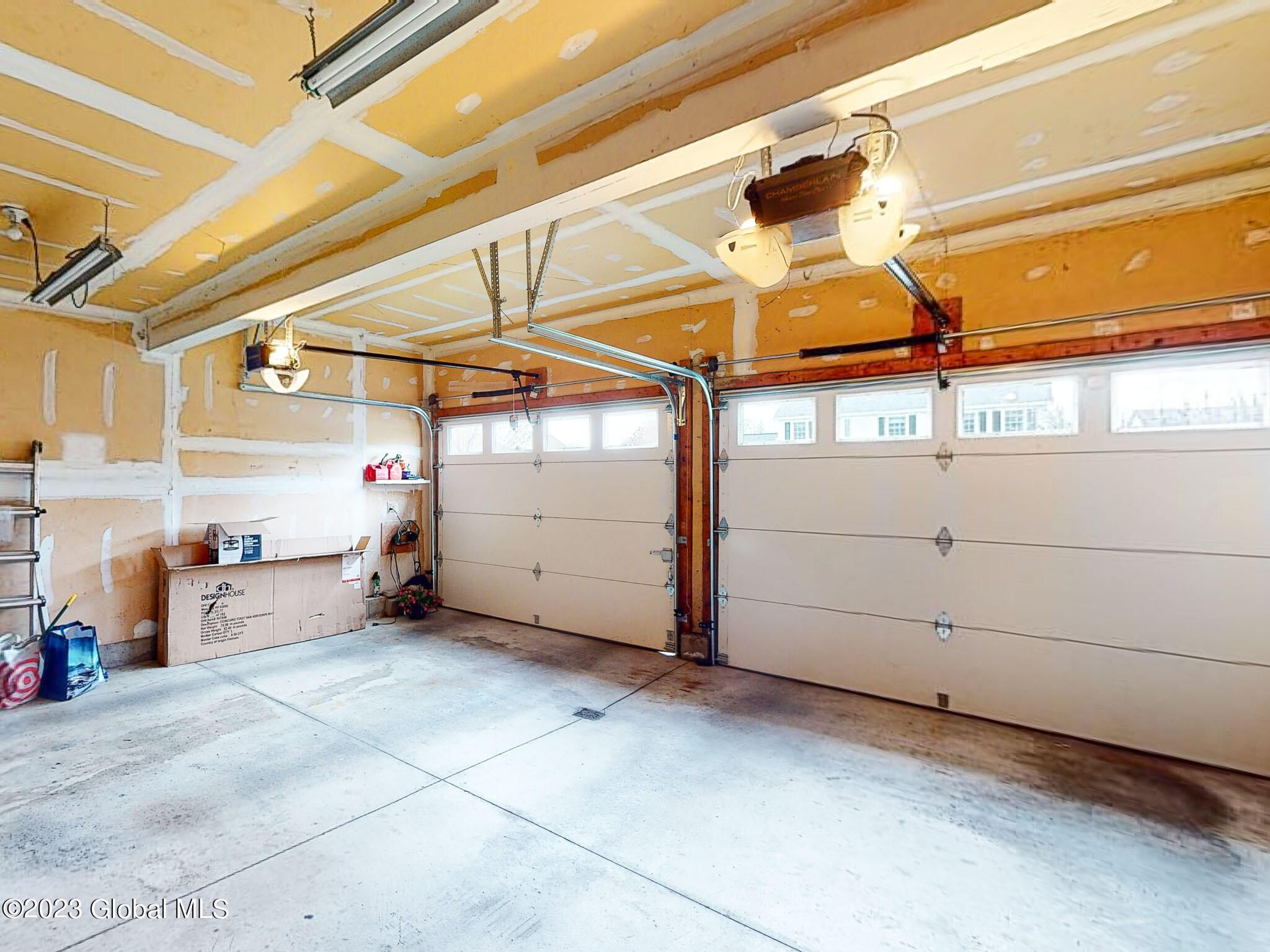 6 Cambrai DR