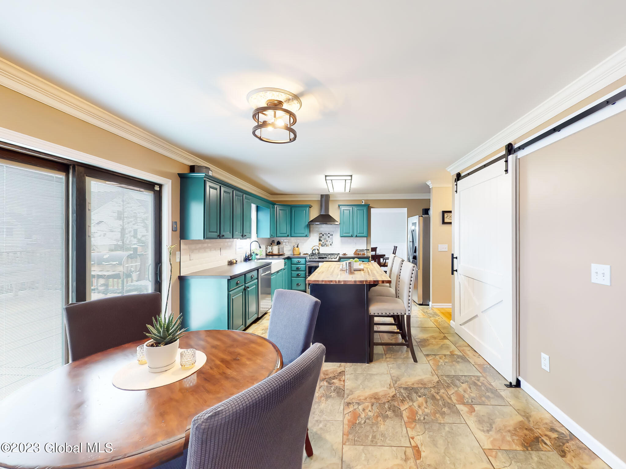 6 Cambrai DR