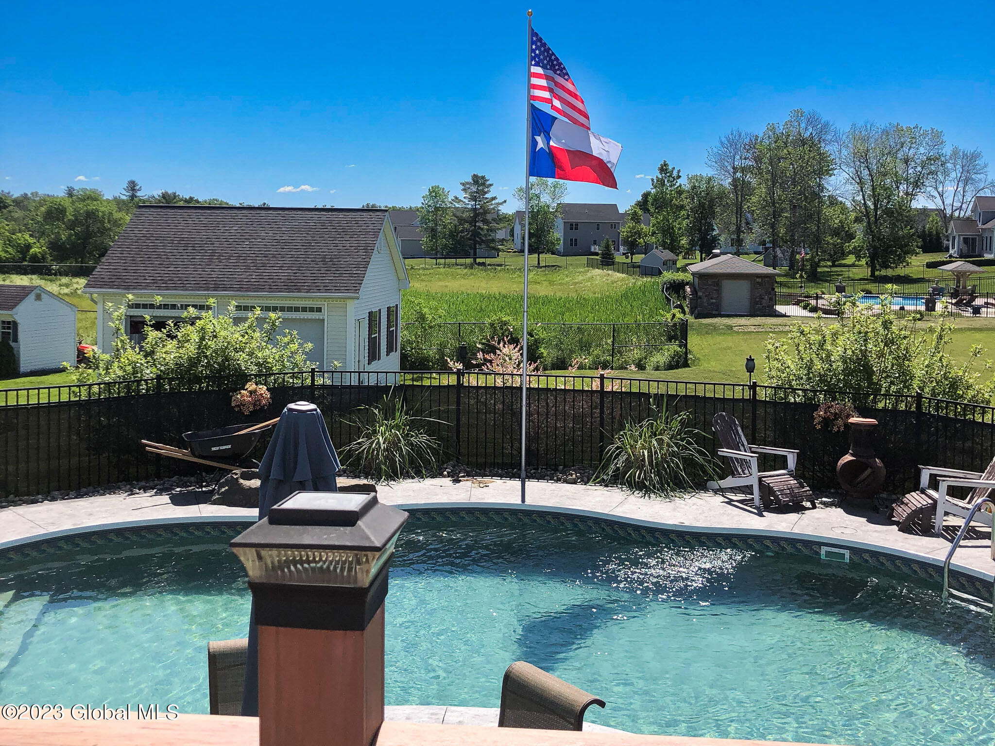 6 Cambrai DR