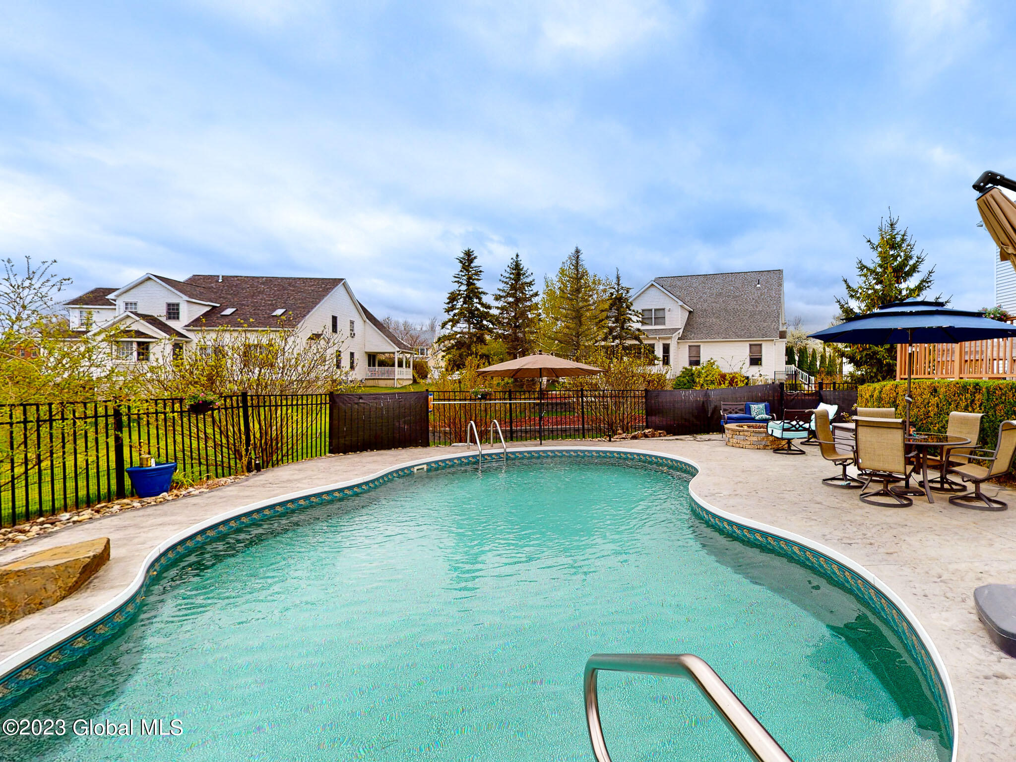 6 Cambrai DR