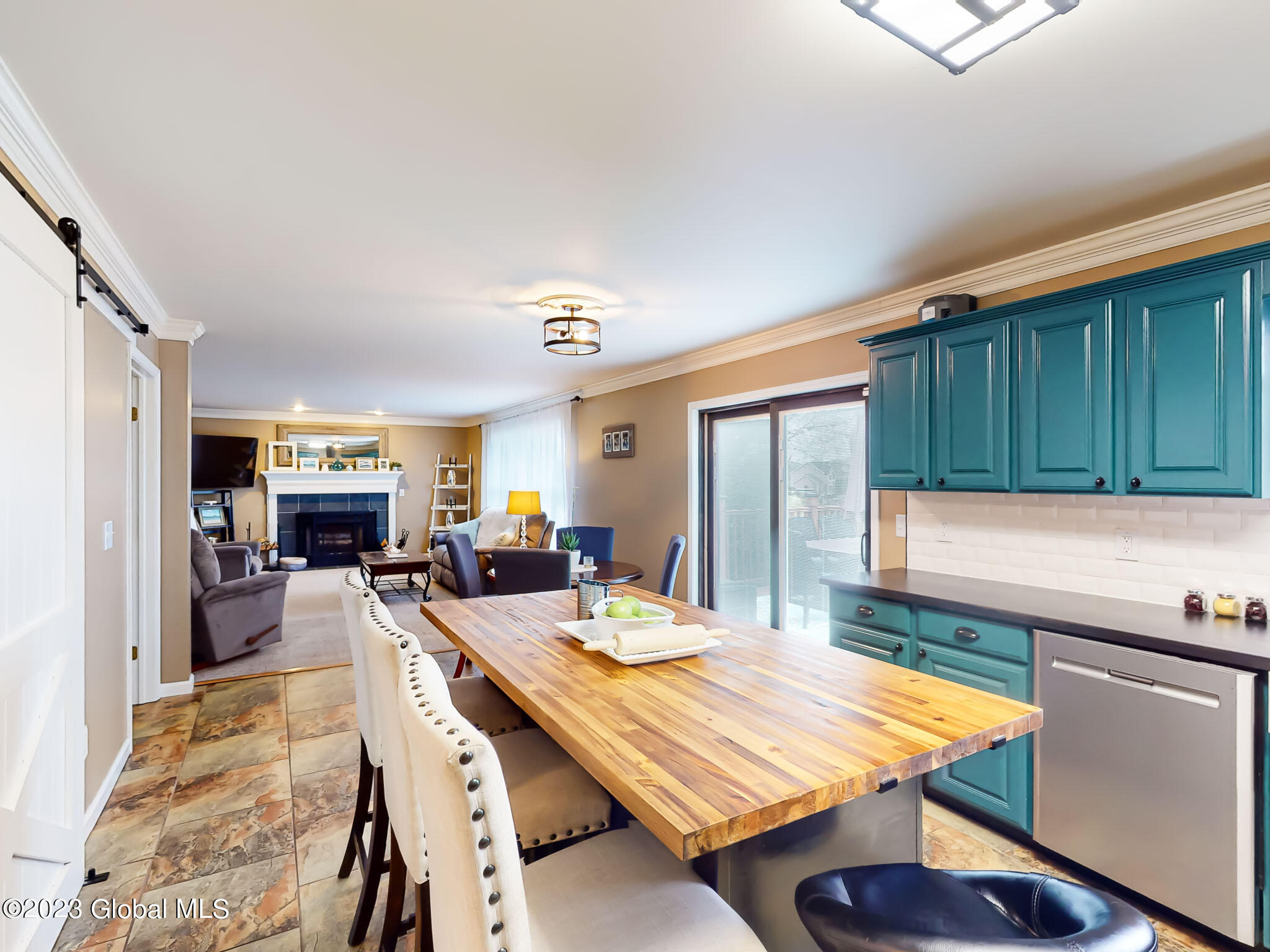 6 Cambrai DR