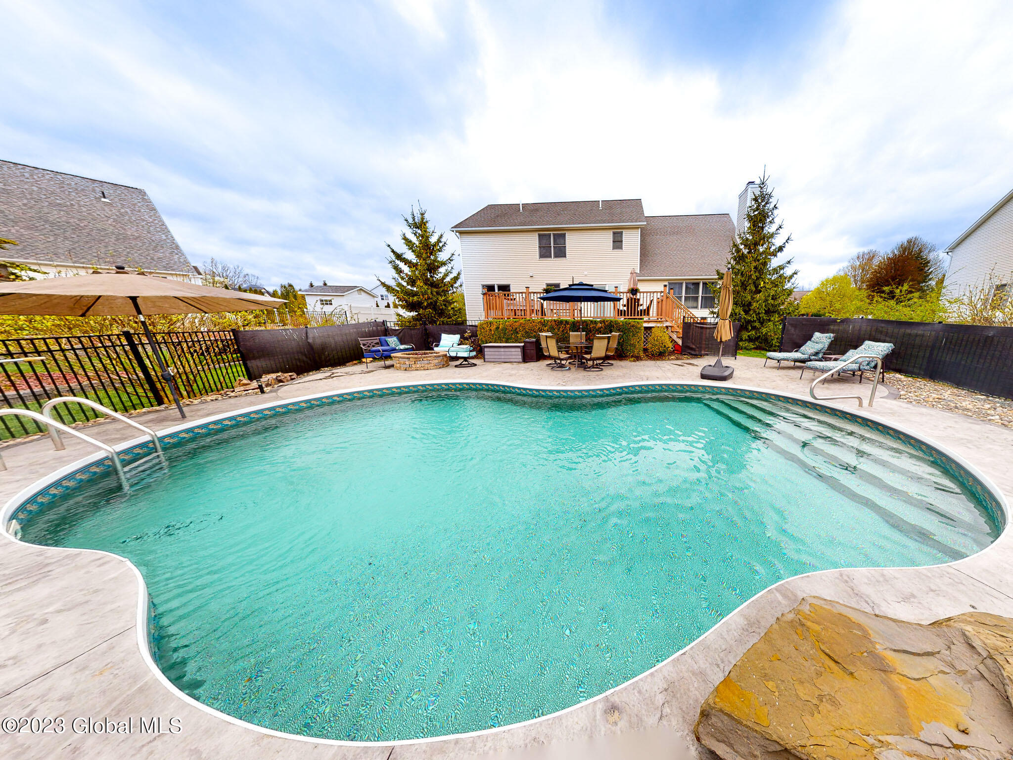 6 Cambrai DR