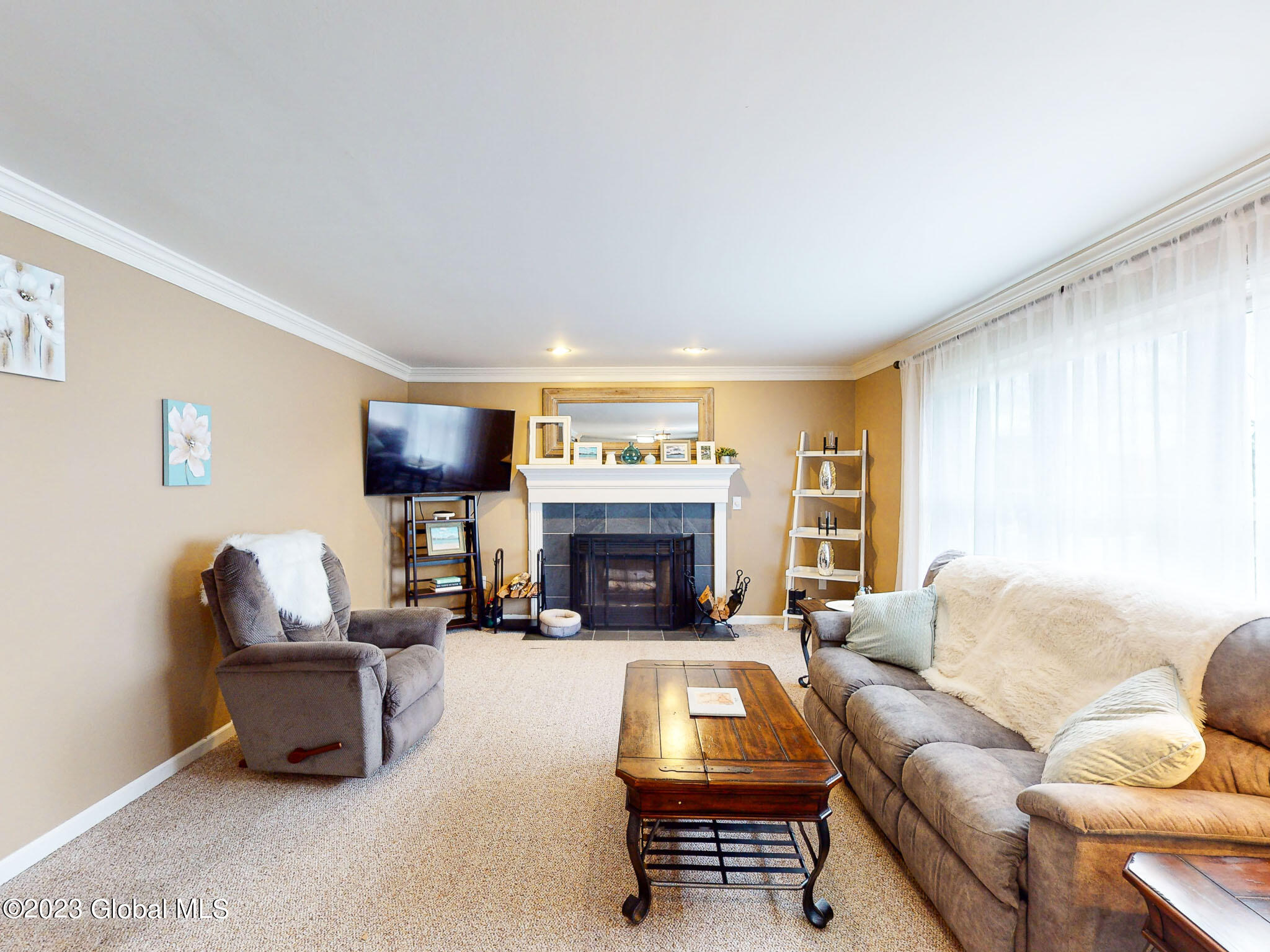 6 Cambrai DR