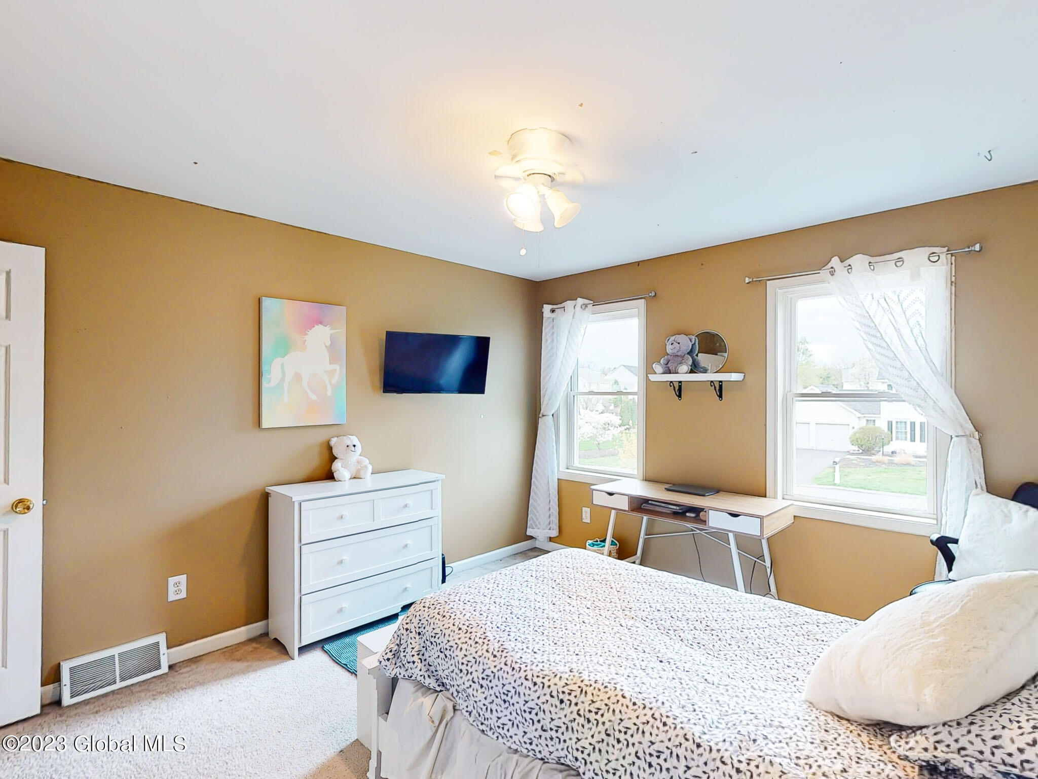 6 Cambrai DR