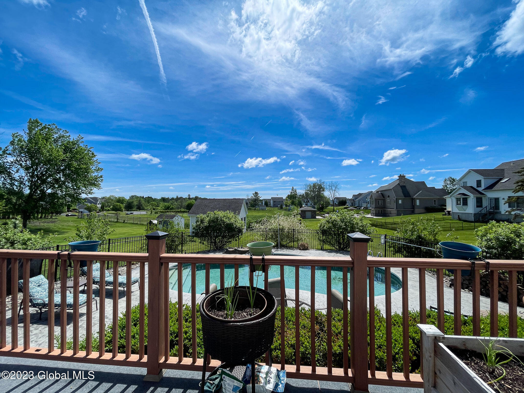 6 Cambrai DR