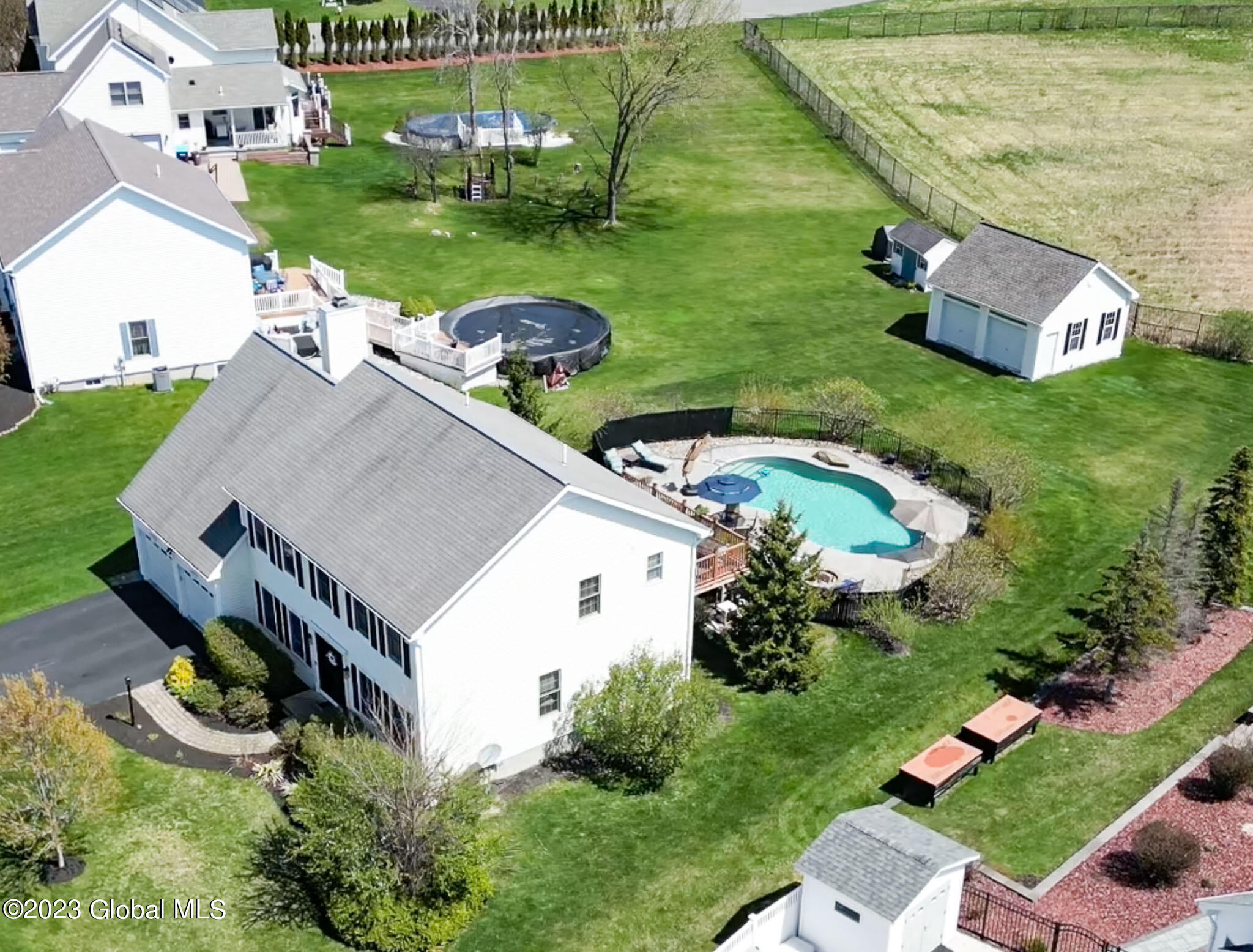 6 Cambrai DR