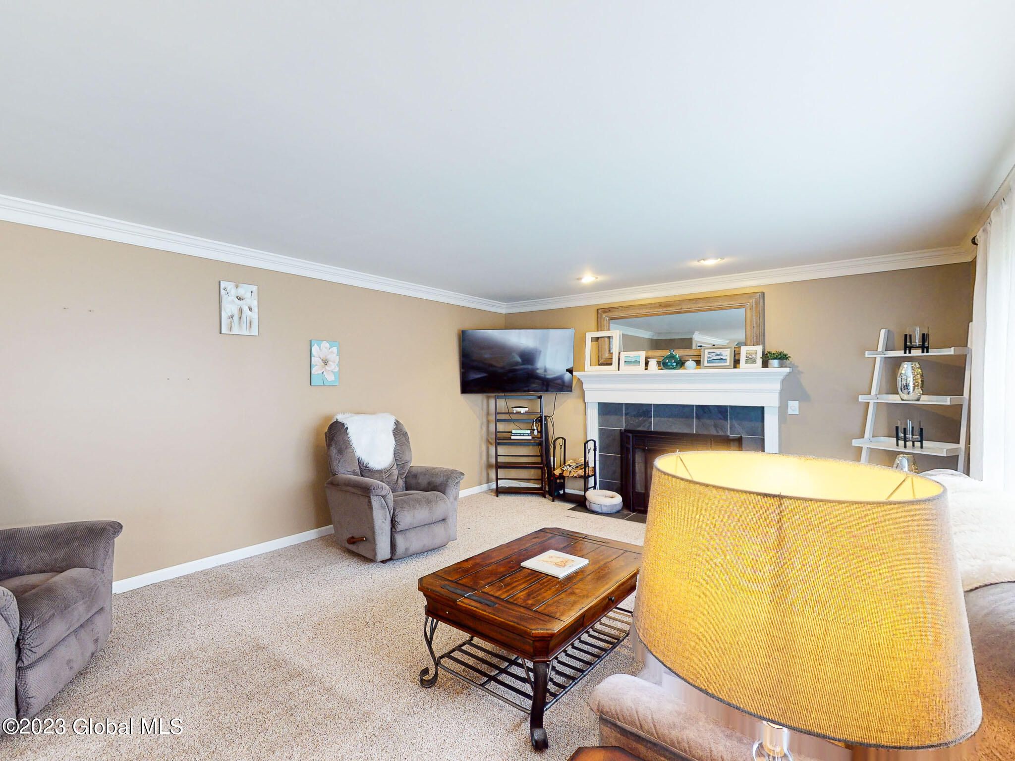 6 Cambrai DR