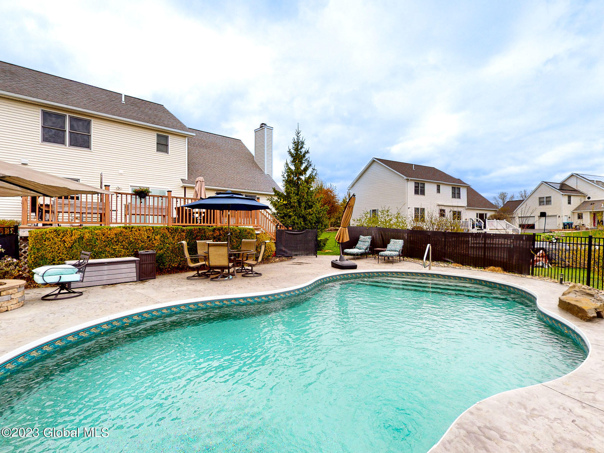6 Cambrai DR