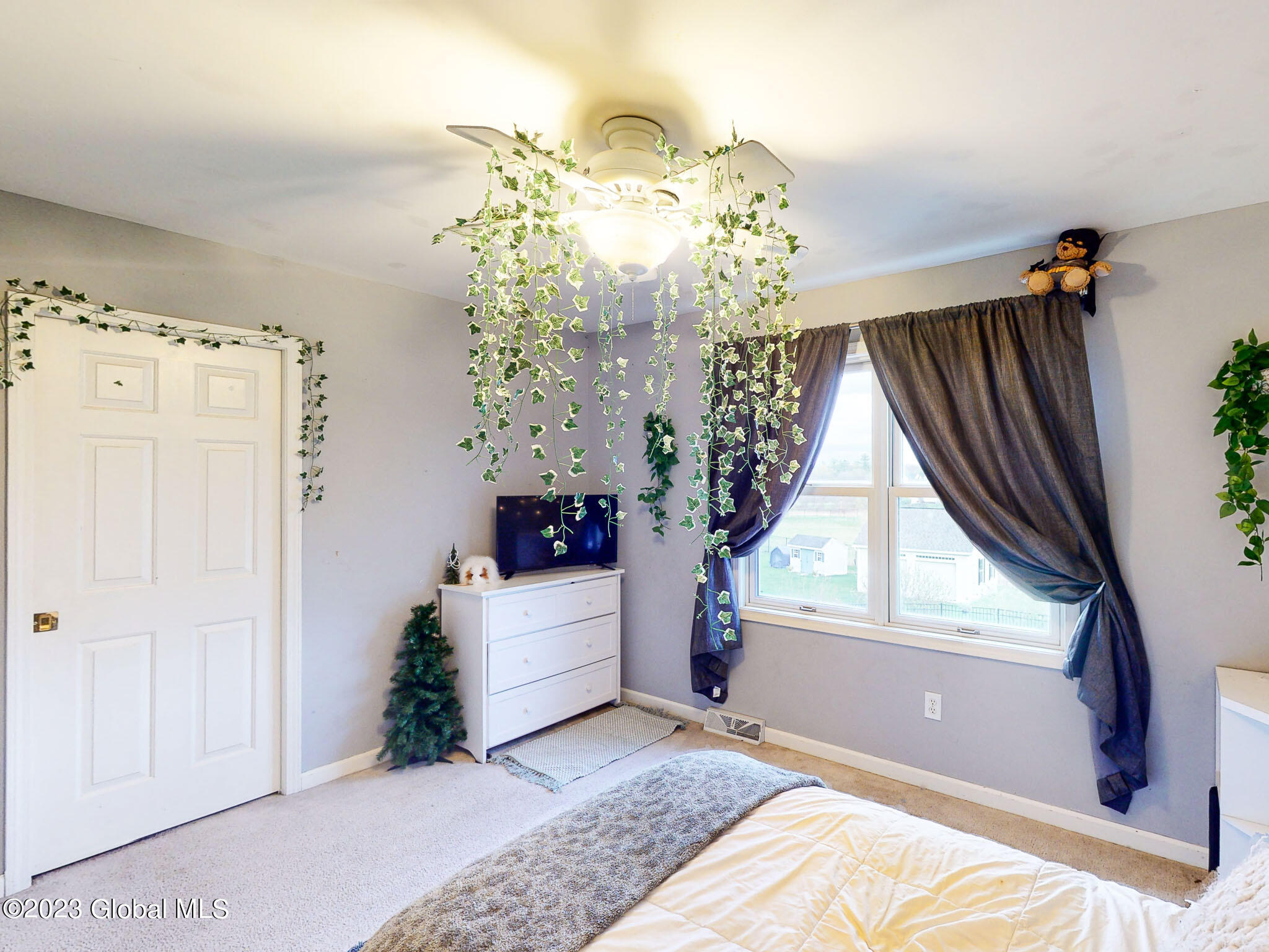 6 Cambrai DR