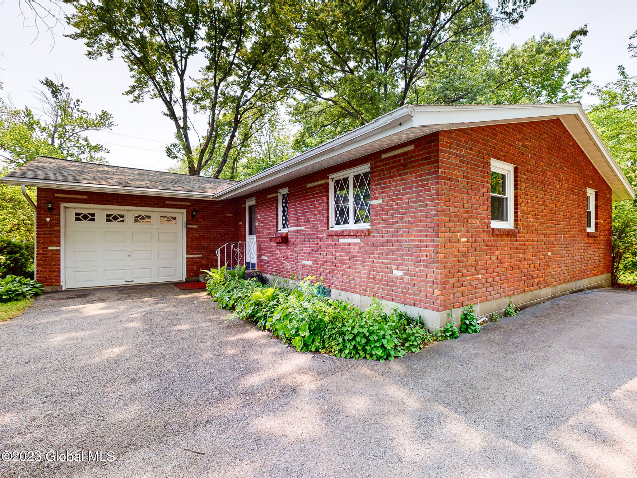 4 Drott Drive