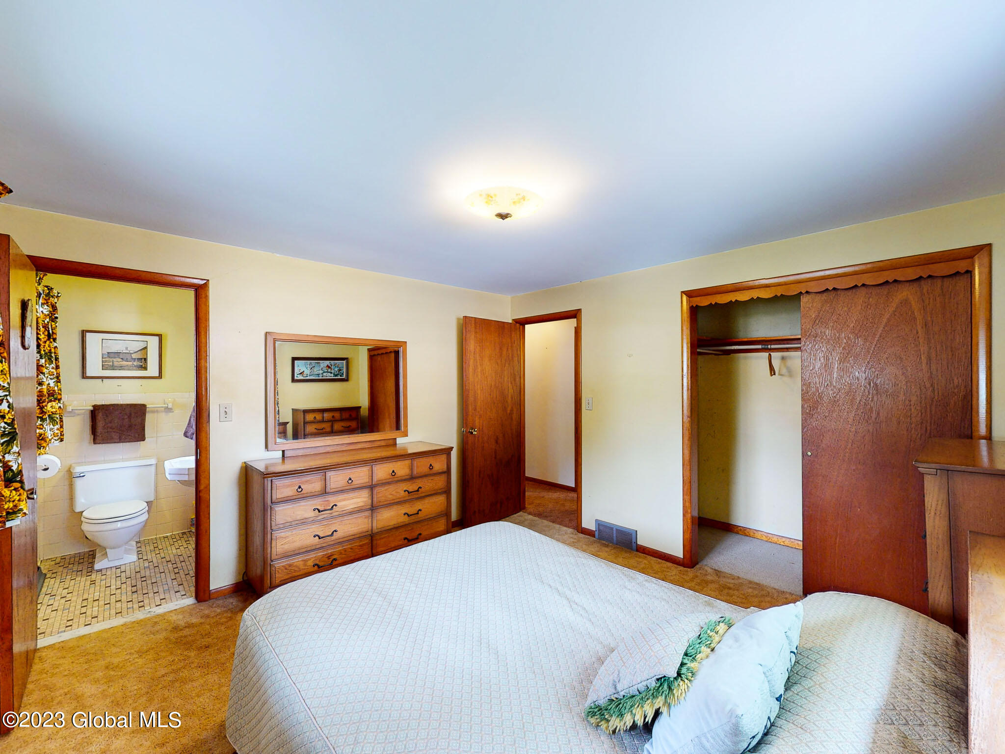 4 Drott Drive