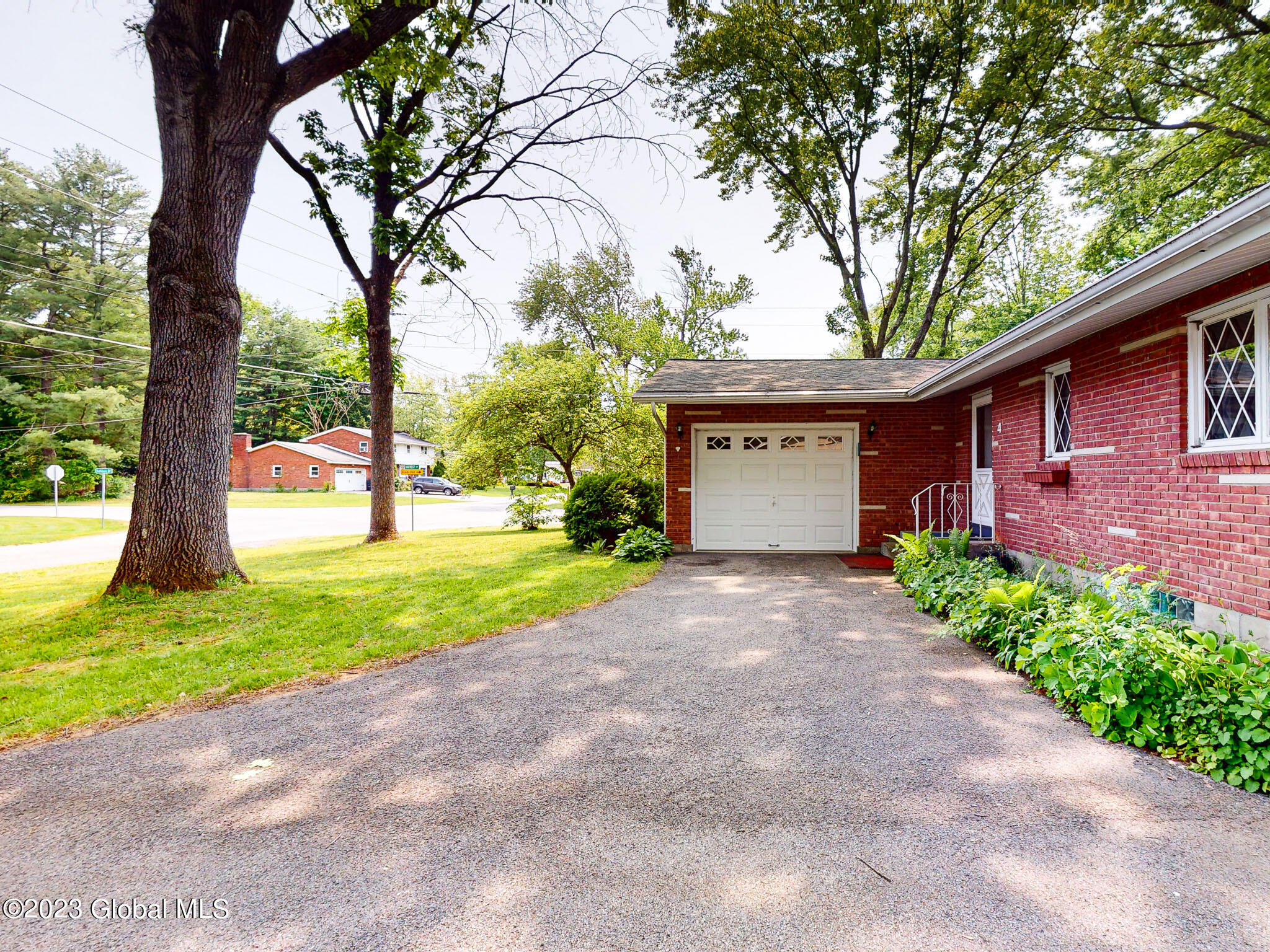 4 Drott Drive