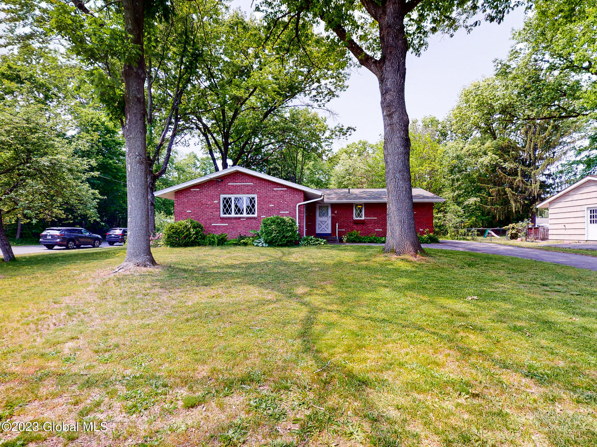 4 Drott Drive