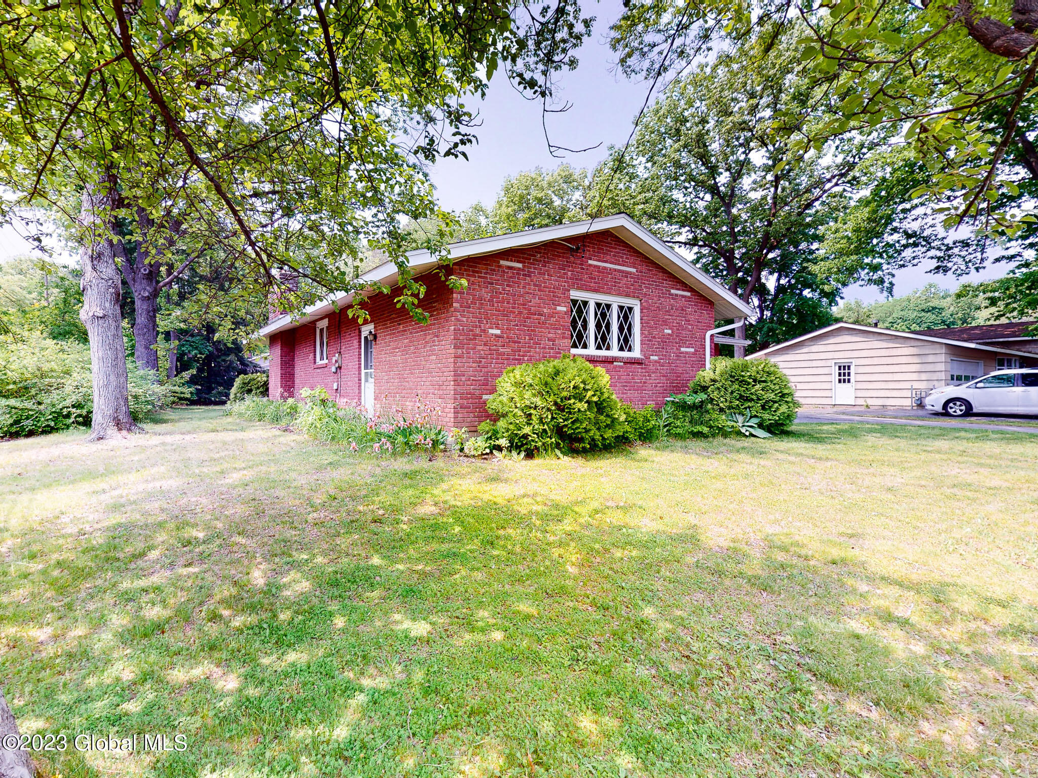 4 Drott Drive