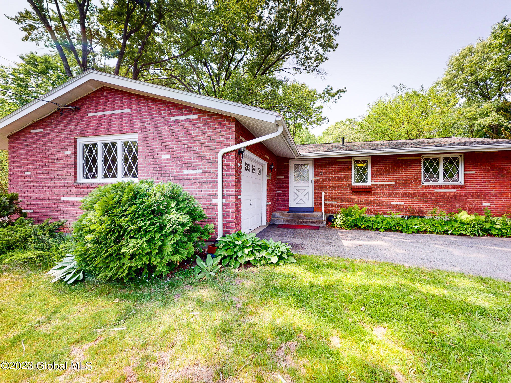 4 Drott Drive