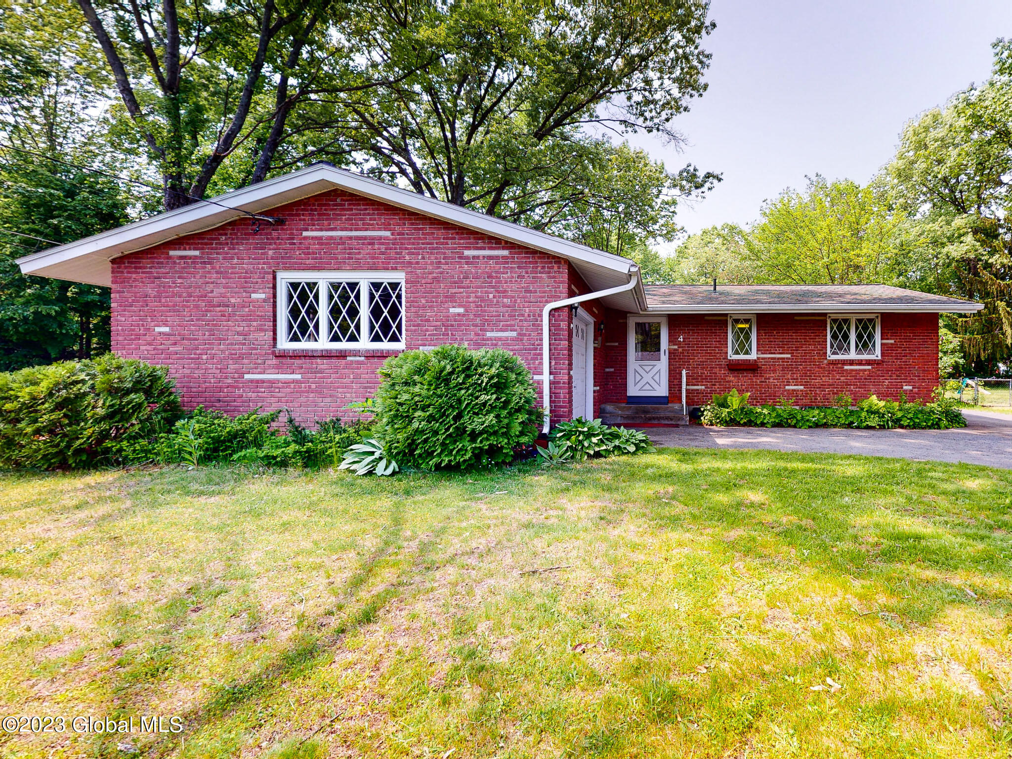 4 Drott Drive