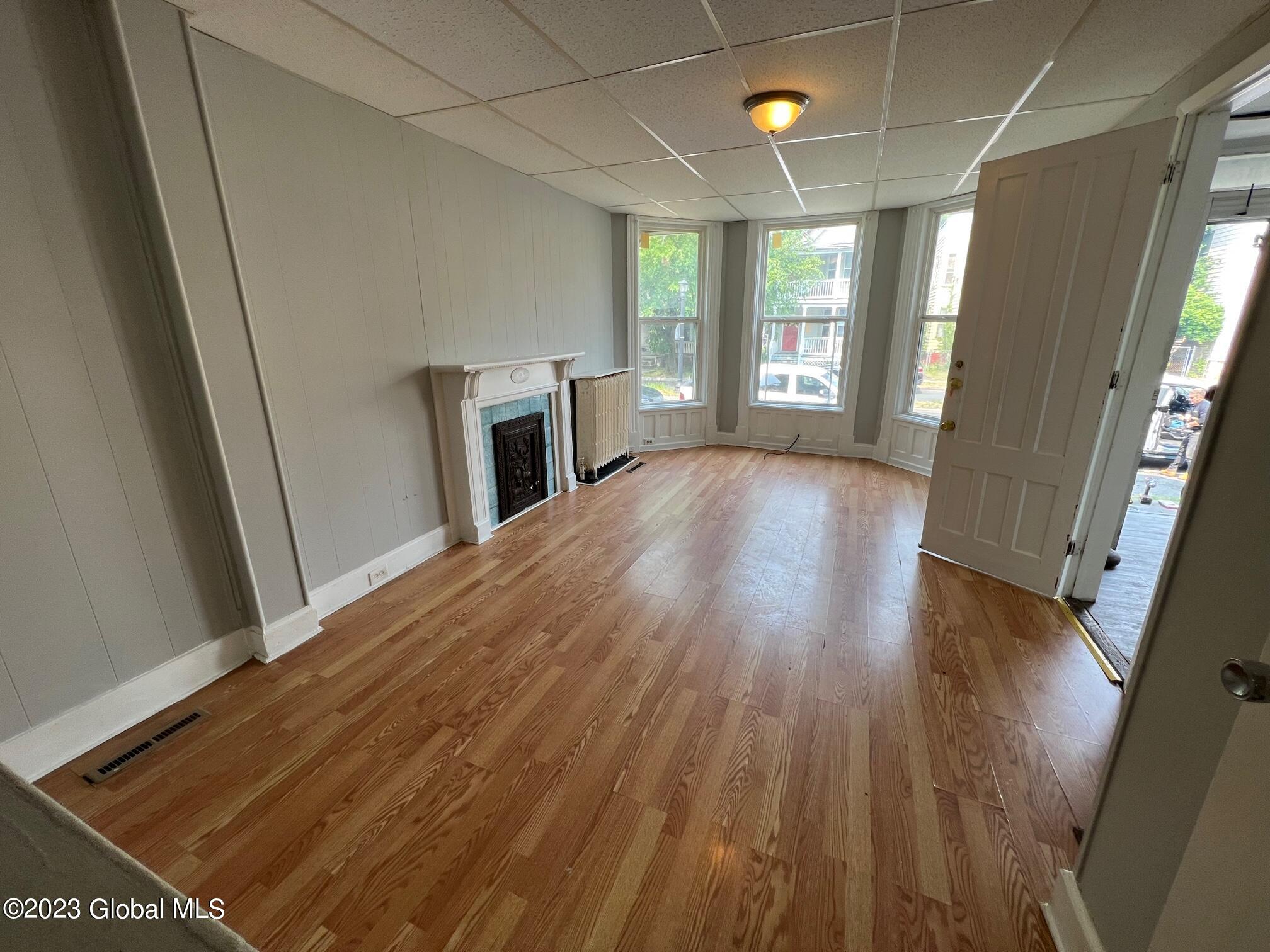114 Sixth Avenue