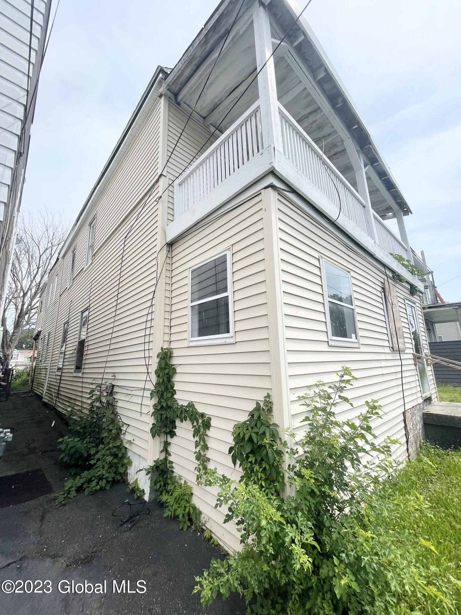 105 Hudson Avenue