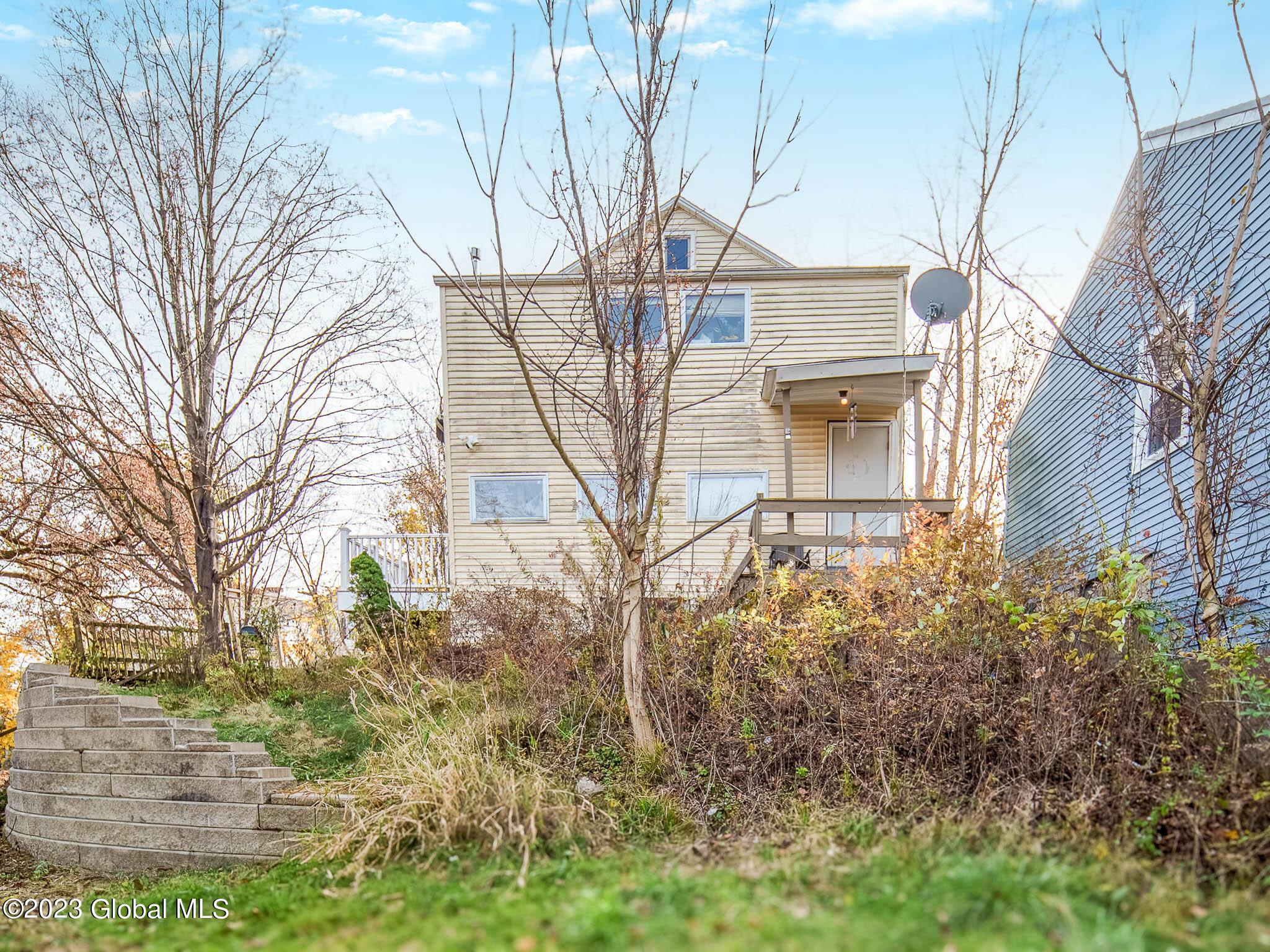 39 Campbell Avenue