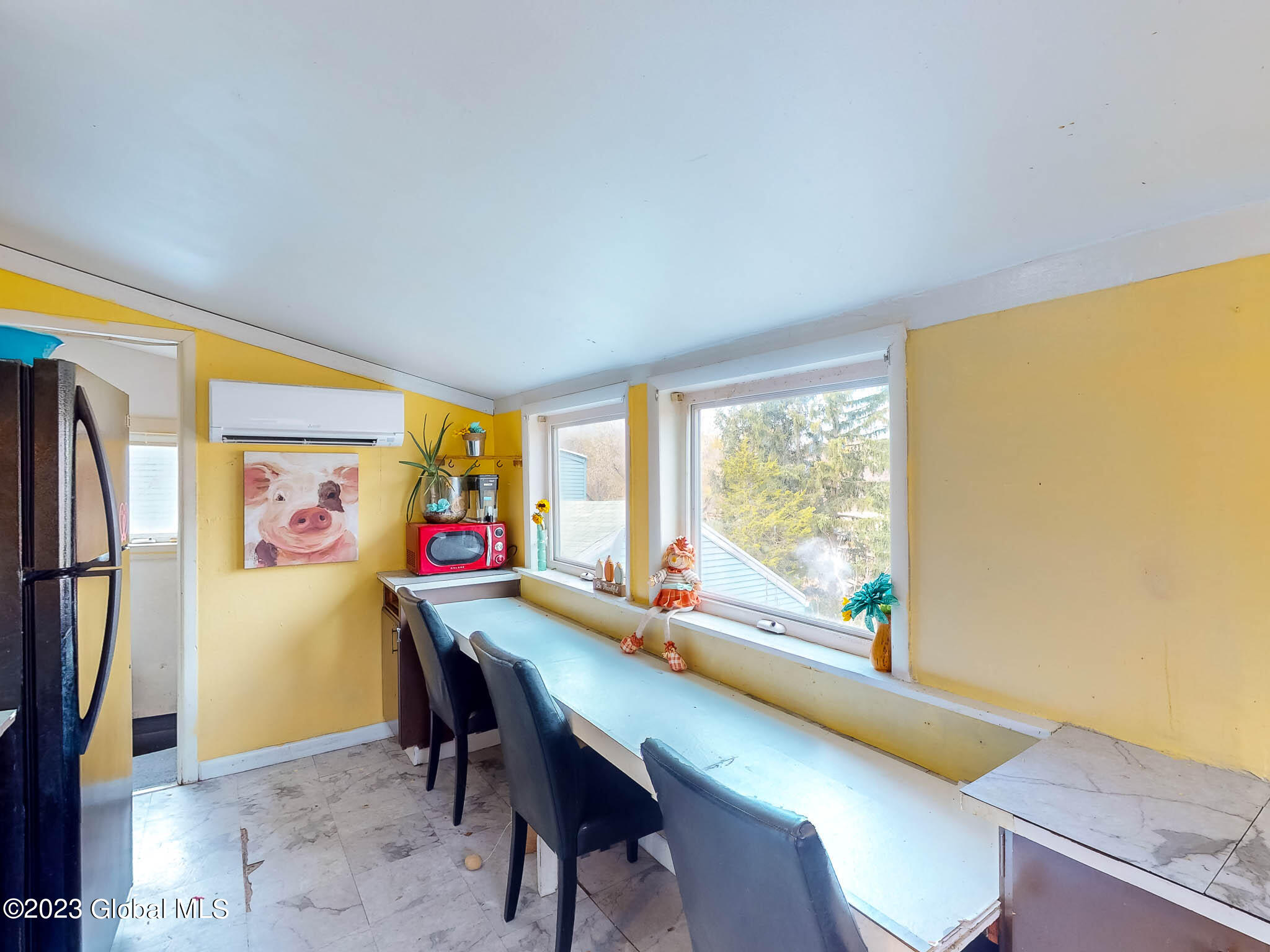 39 Campbell Avenue