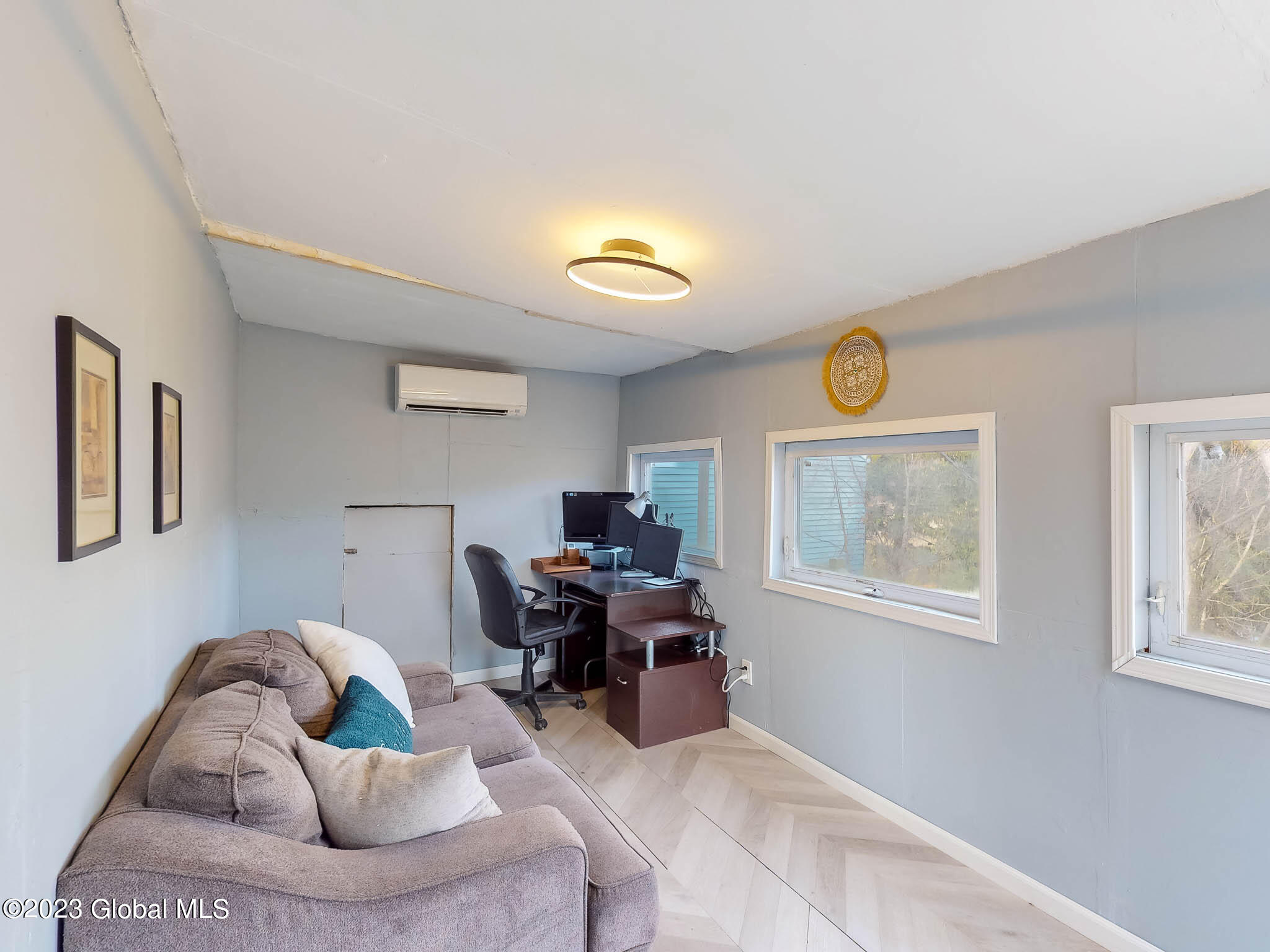 39 Campbell Avenue