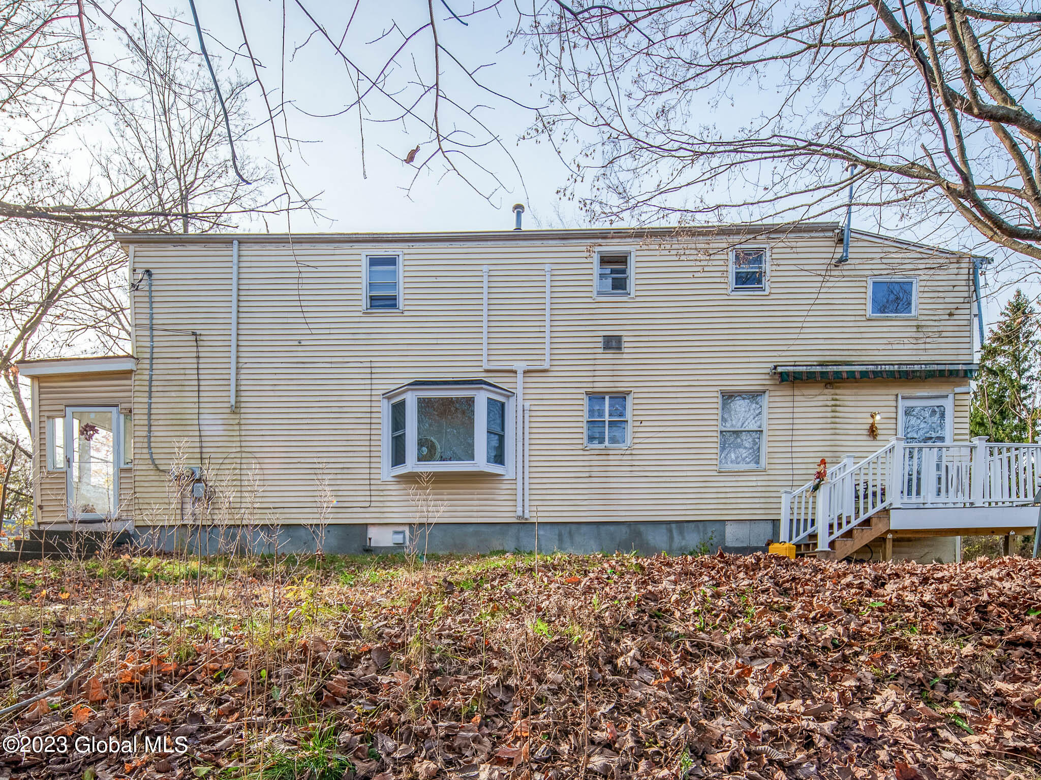 39 Campbell Avenue