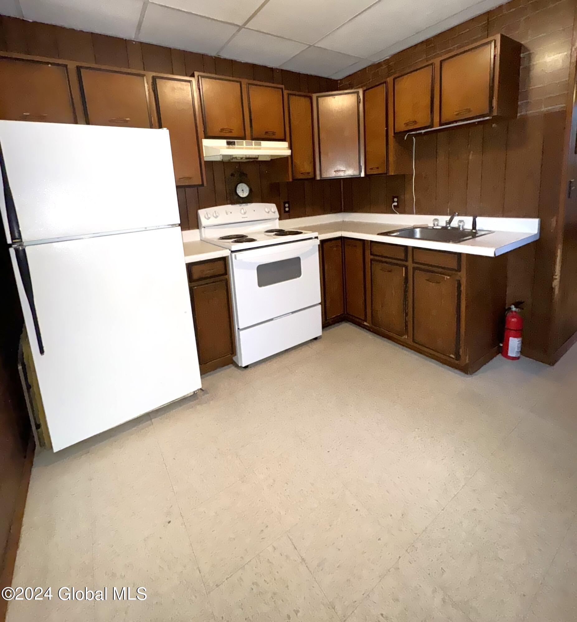 41 Pulver Avenue