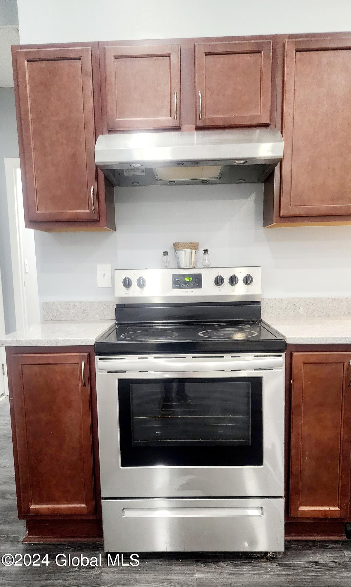 11 Elm Street, Apt 3