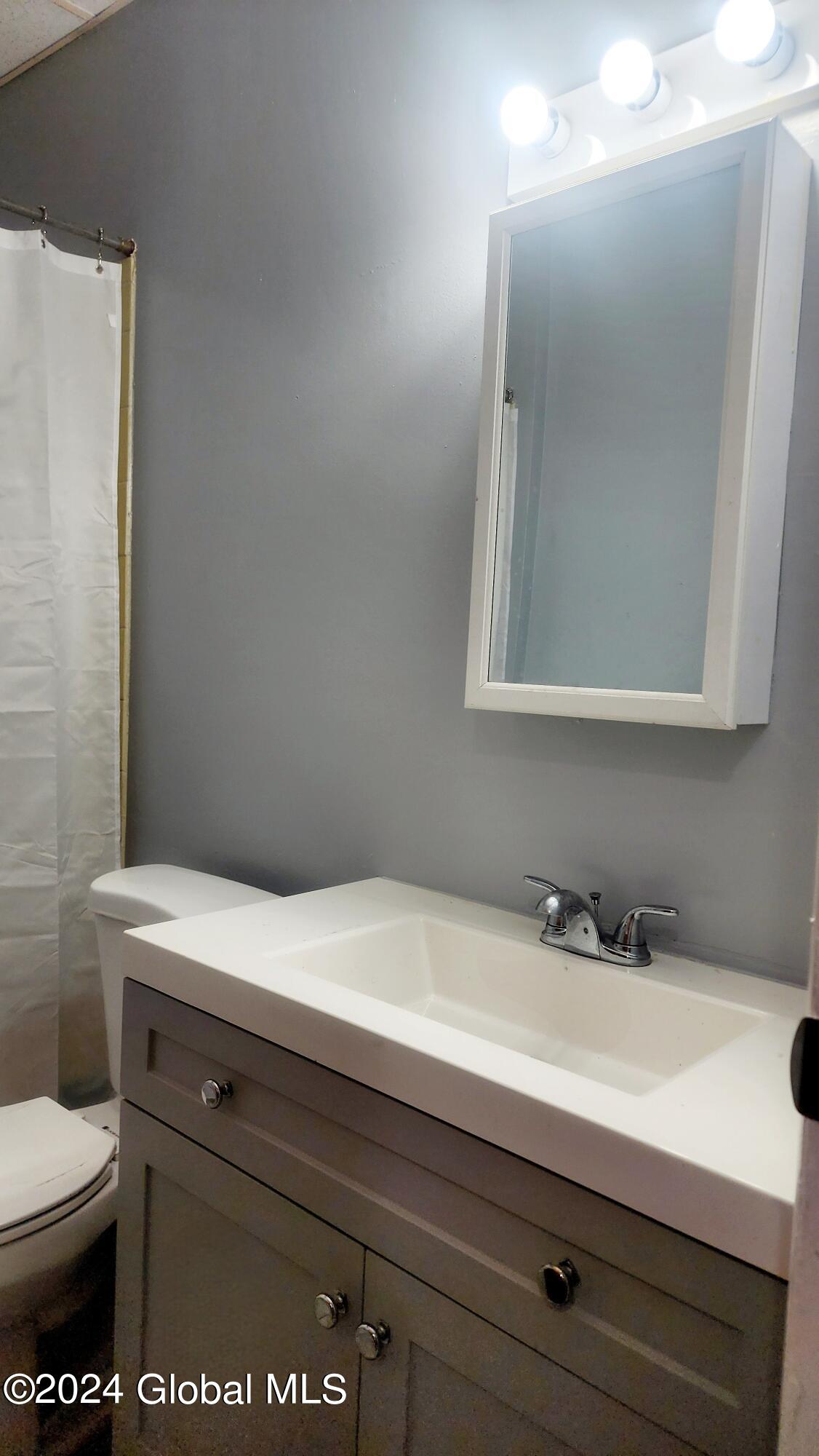 11 Elm Street, Apt 2