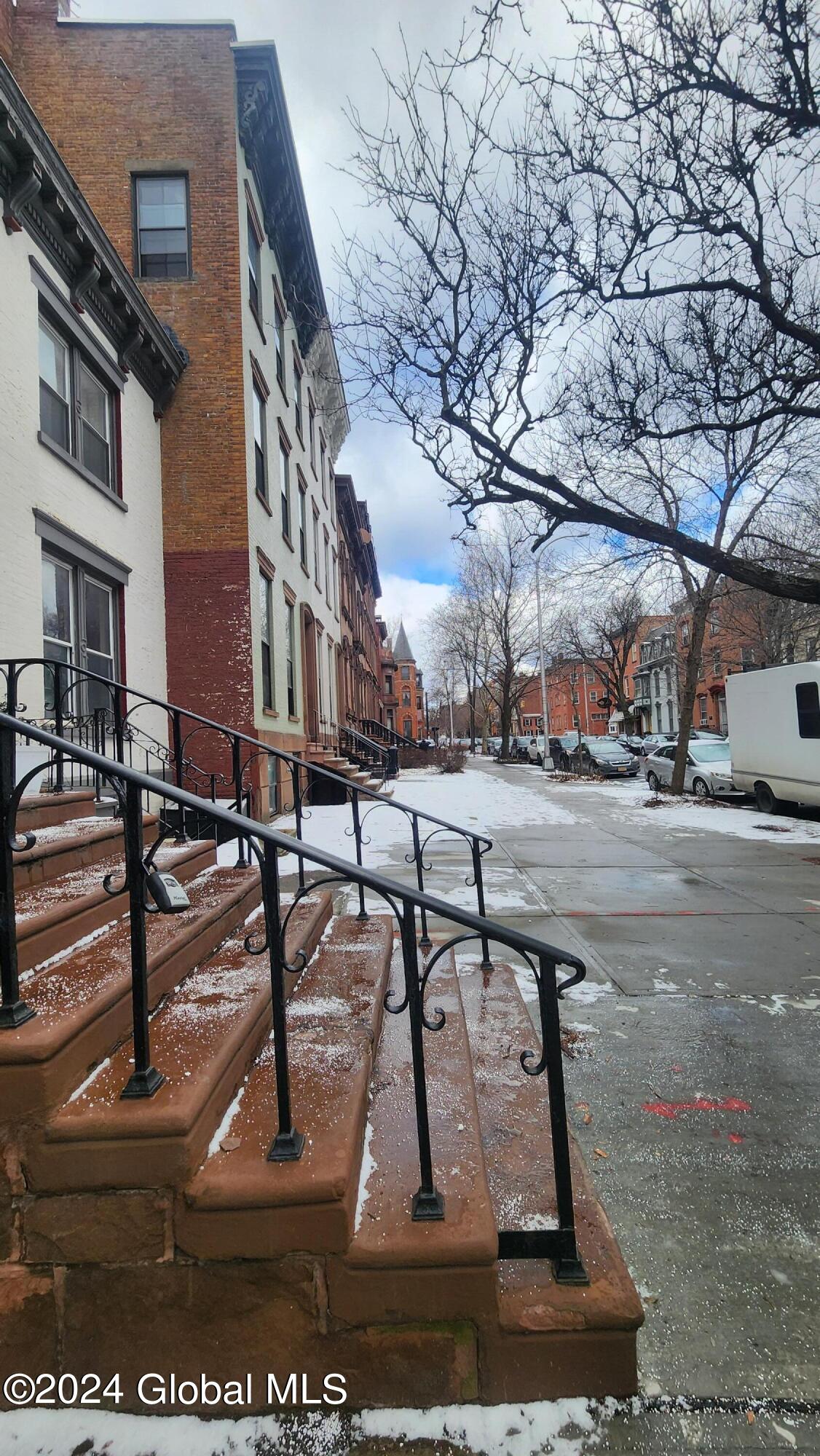 276 State Street, B