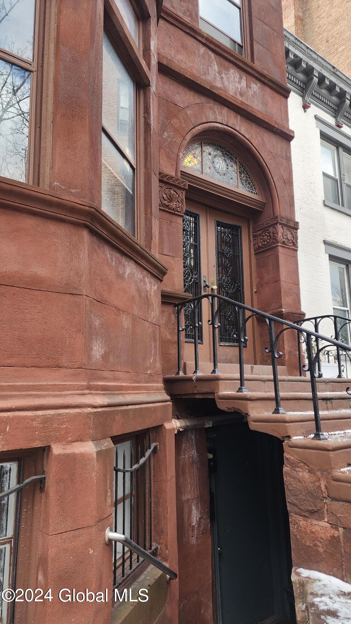 276 State Street, B