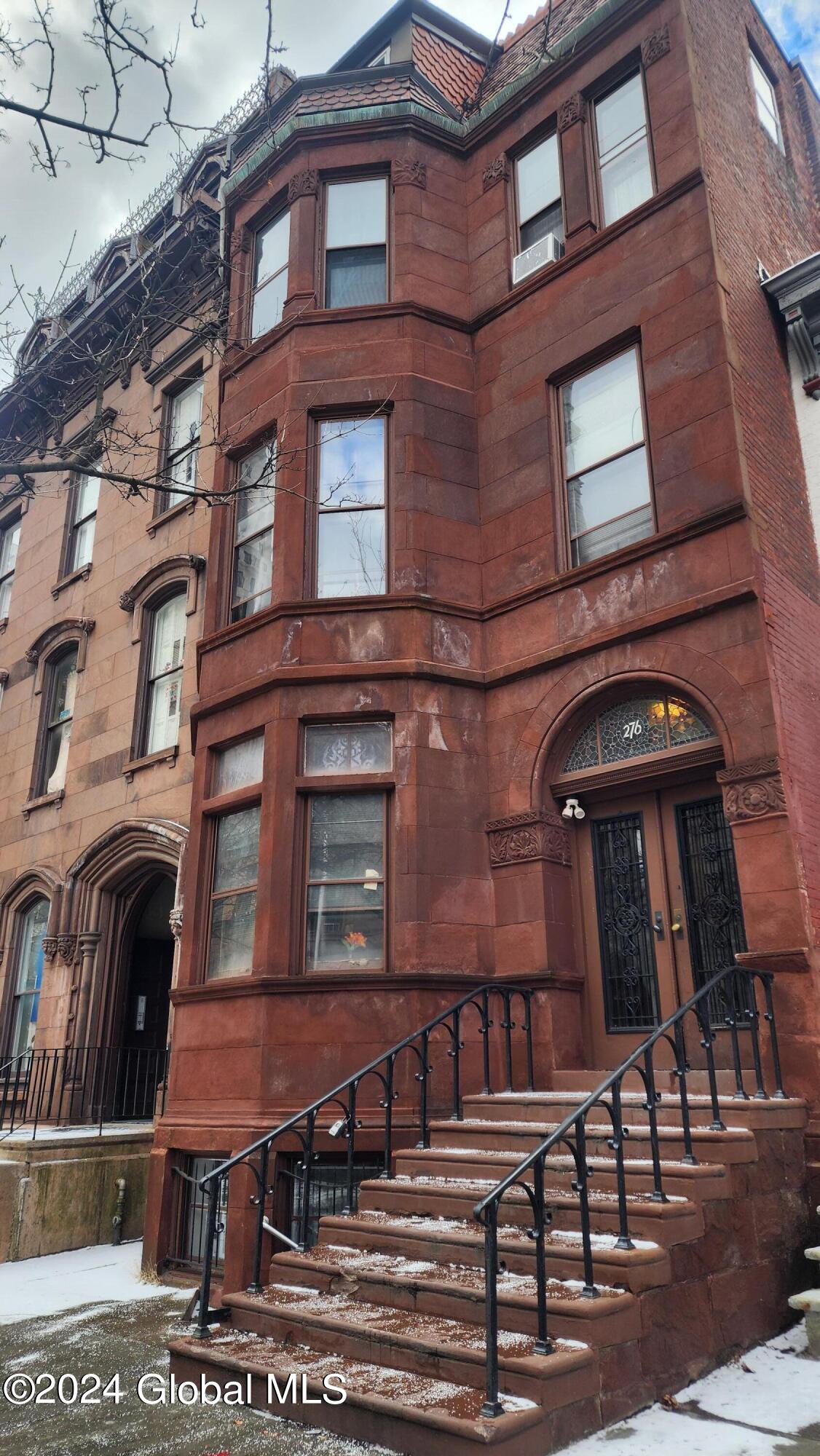 276 State Street, B