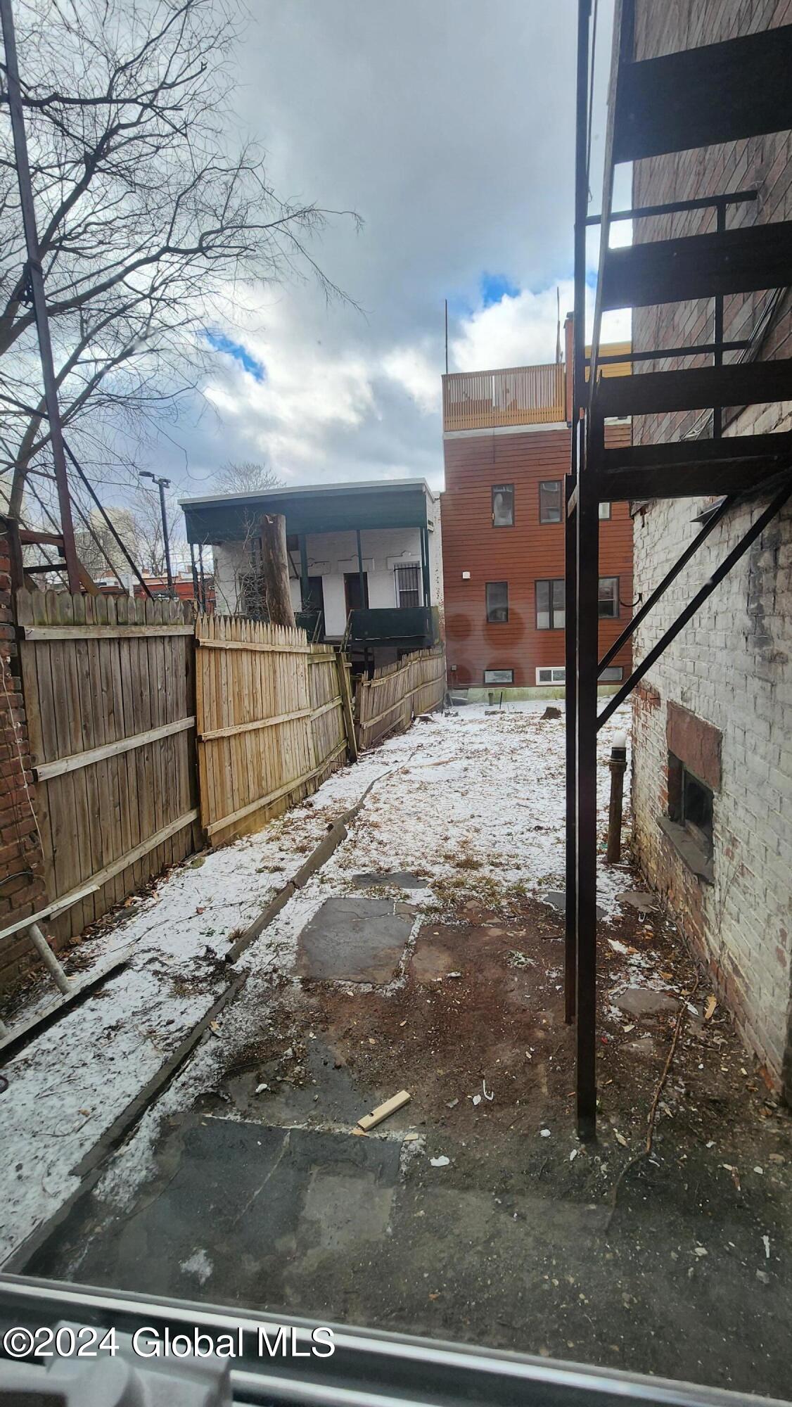 276 State Street, B