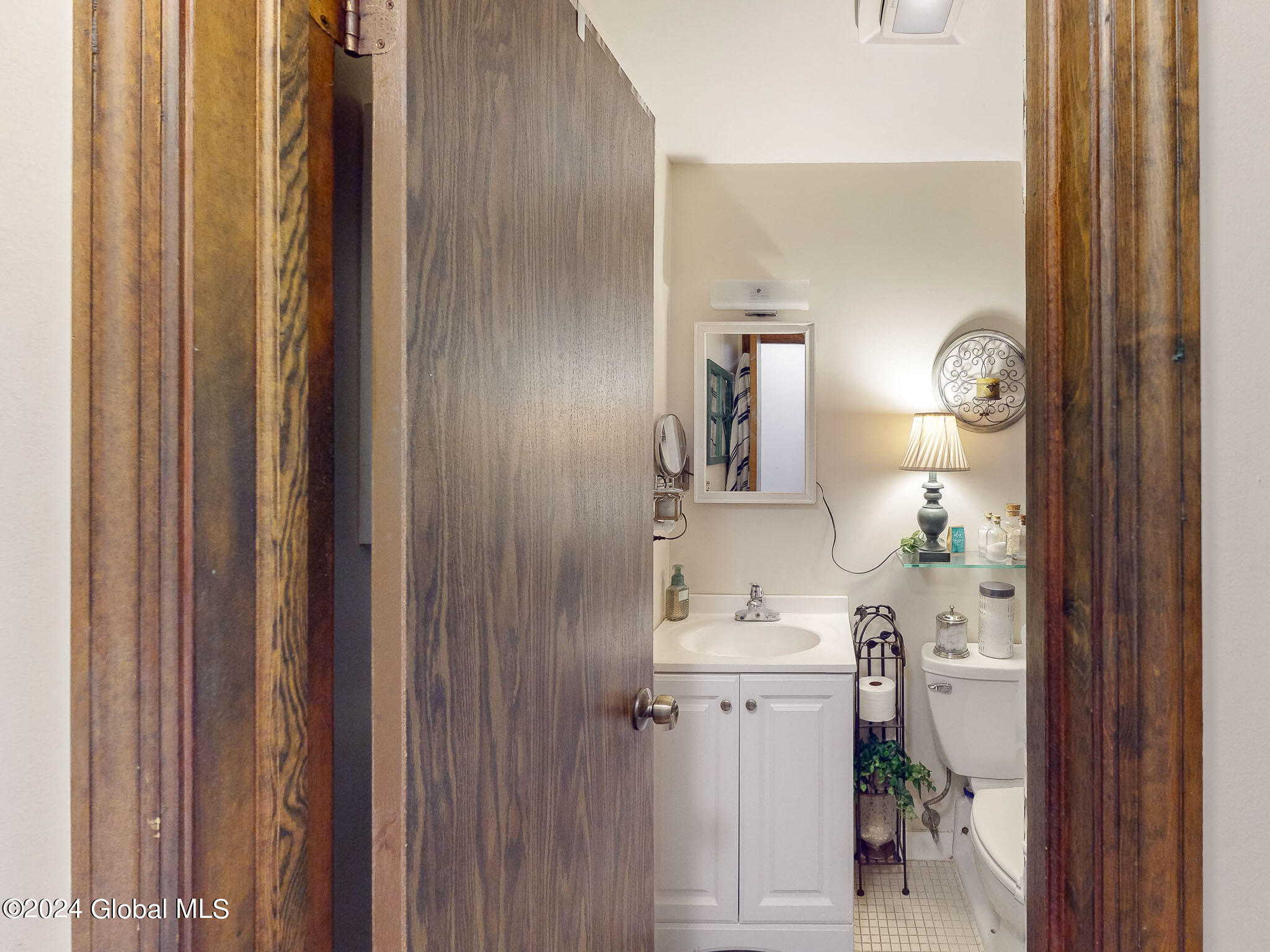 10 Edgewood Terrace, Castleton-on-Hudson
