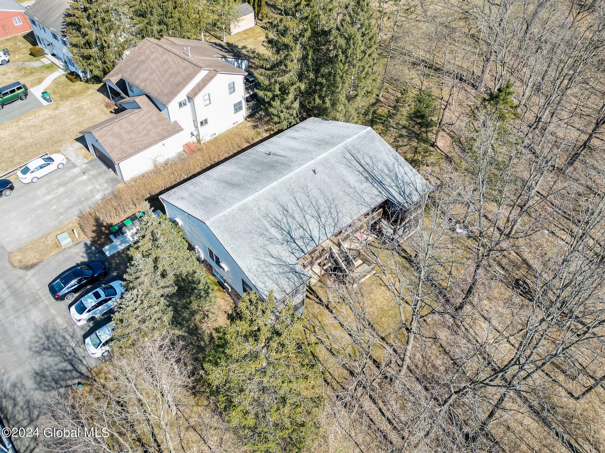 10 Edgewood Terrace, Castleton-on-Hudson