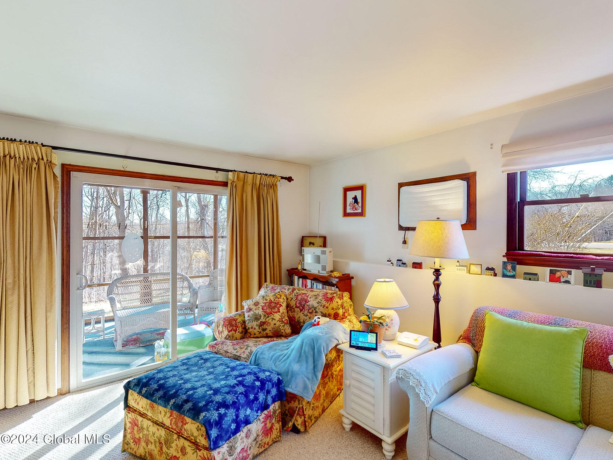 10 Edgewood Terrace, Castleton-on-Hudson
