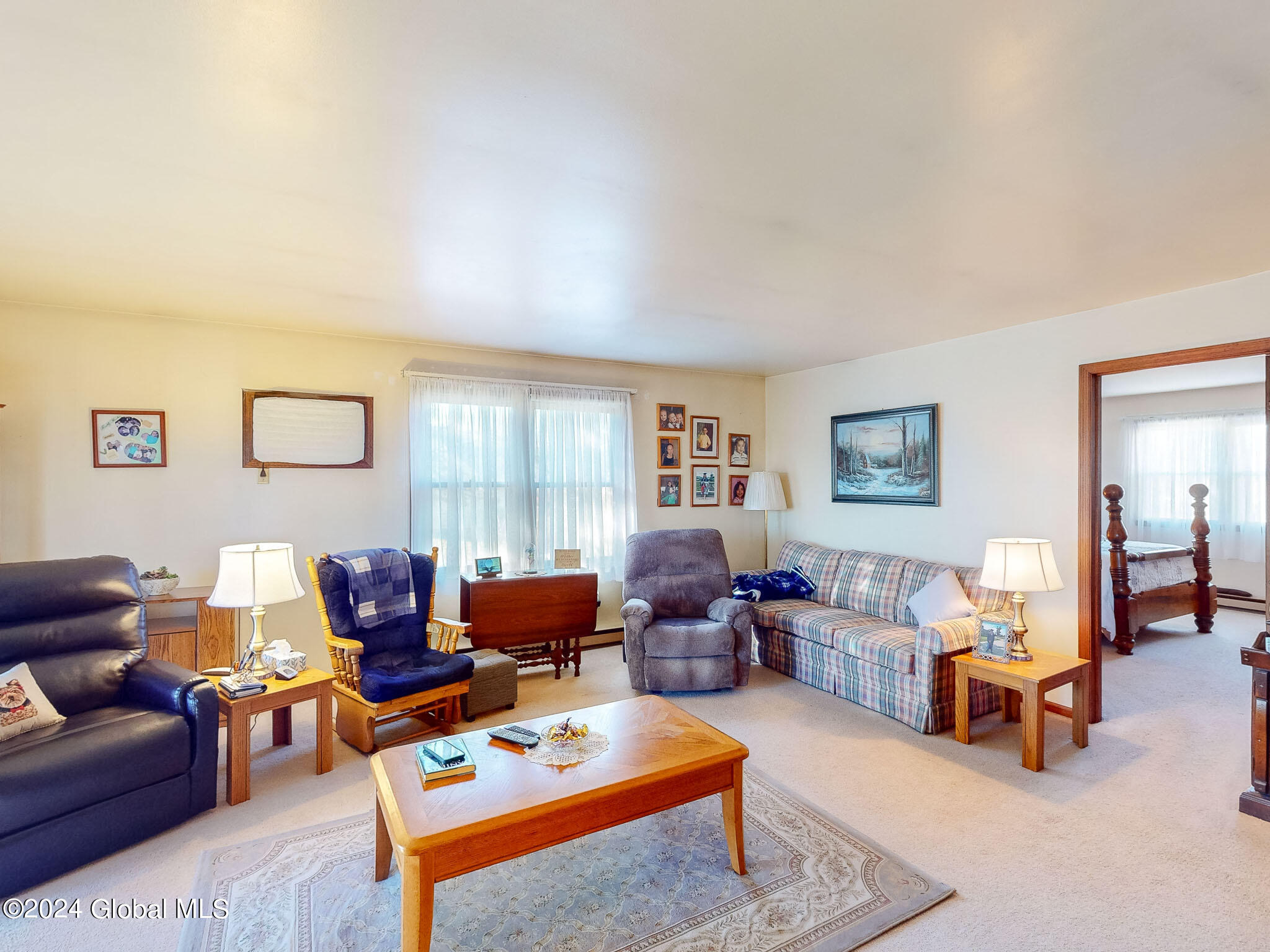 10 Edgewood Terrace, Castleton-on-Hudson