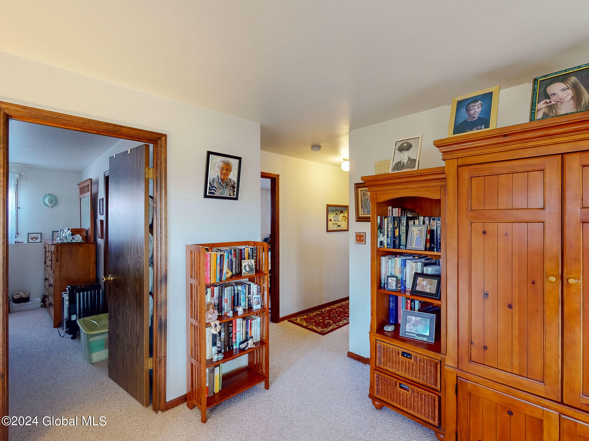 10 Edgewood Terrace, Castleton-on-Hudson