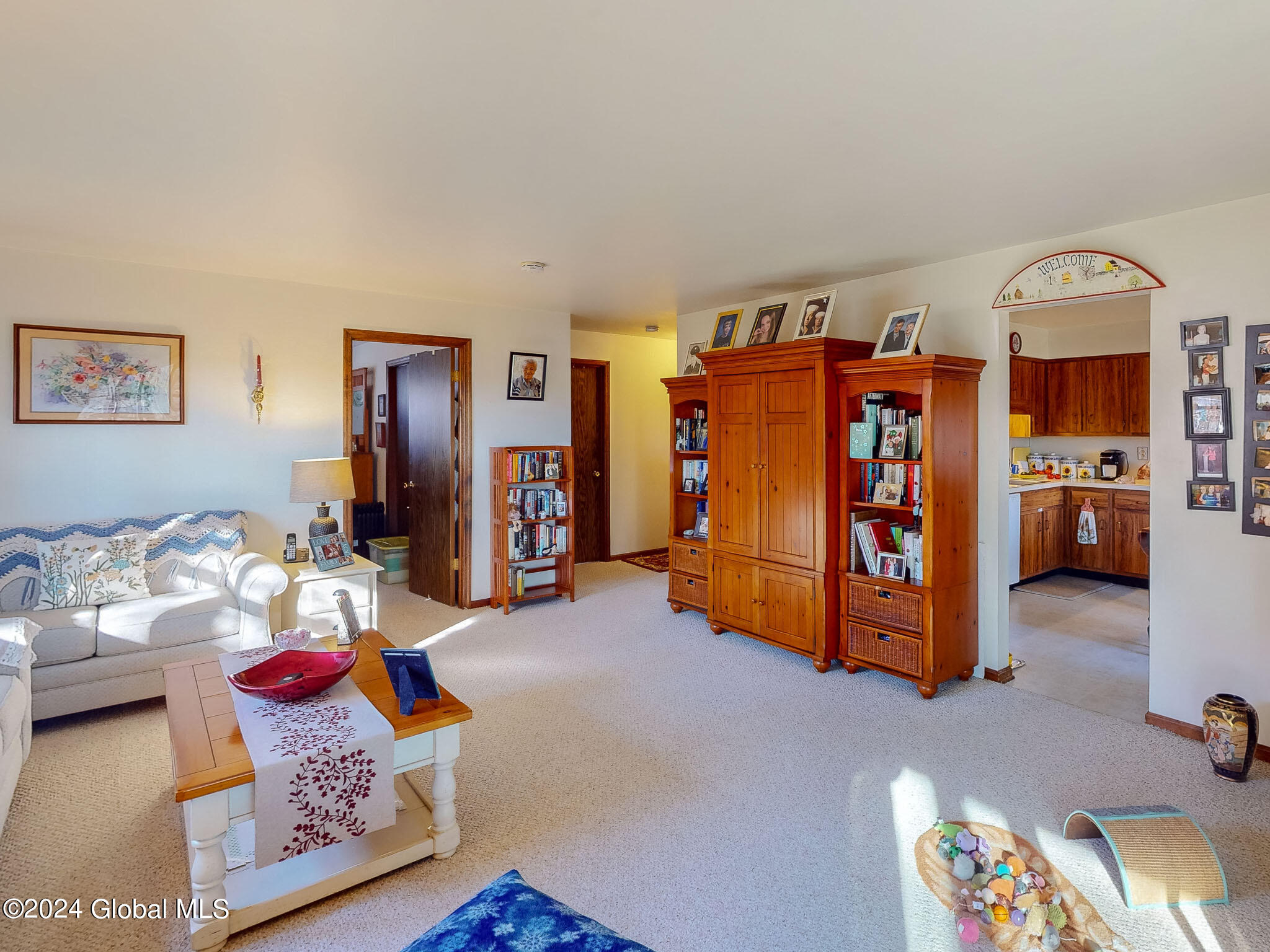10 Edgewood Terrace, Castleton-on-Hudson