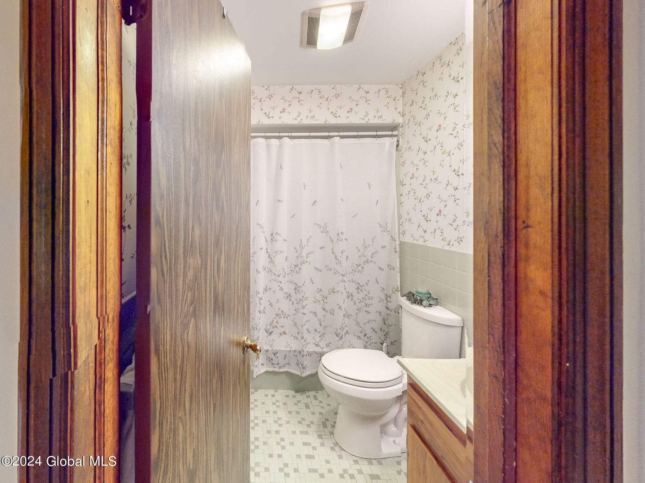 10 Edgewood Terrace, Castleton-on-Hudson