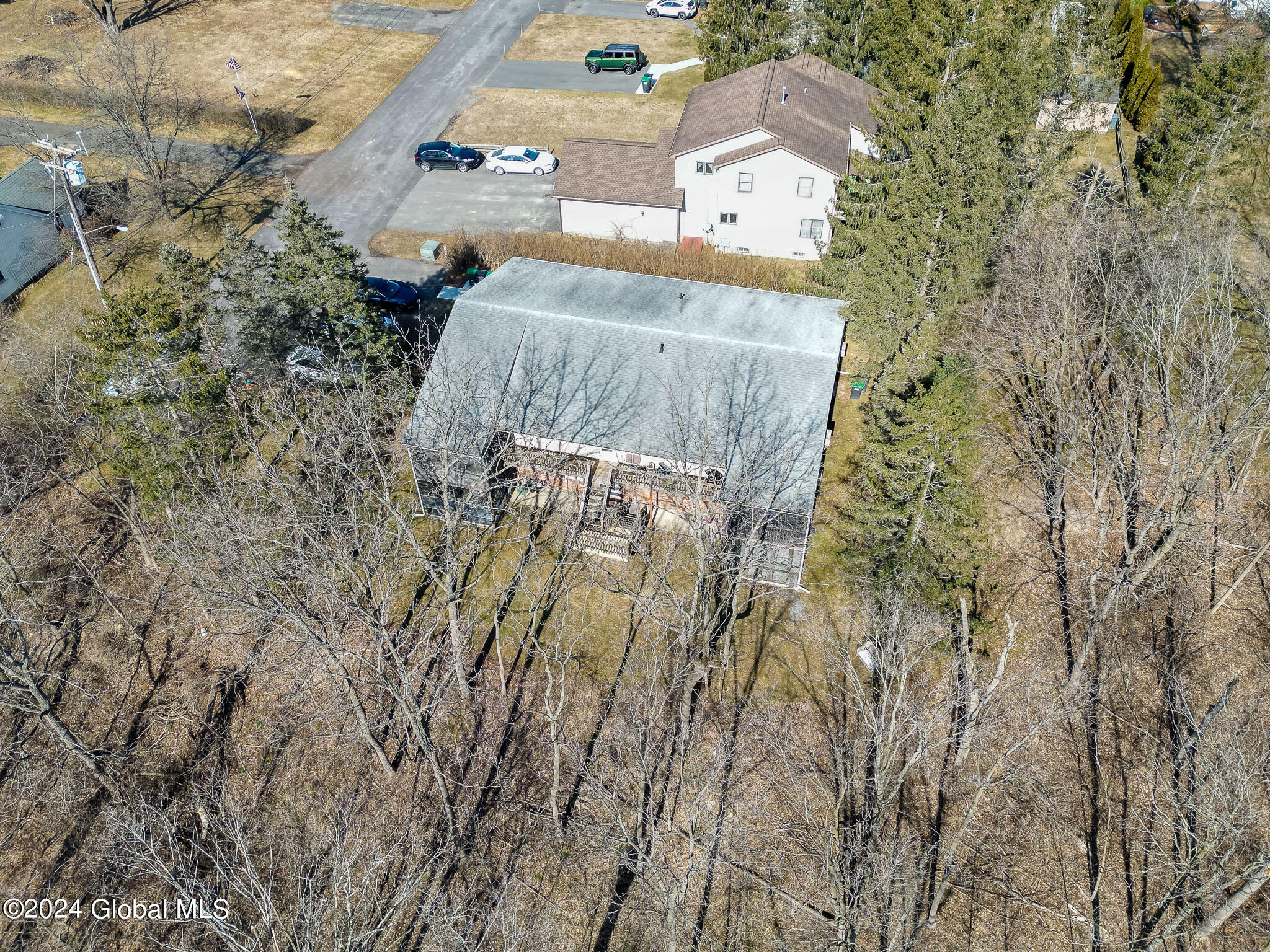 10 Edgewood Terrace, Castleton-on-Hudson