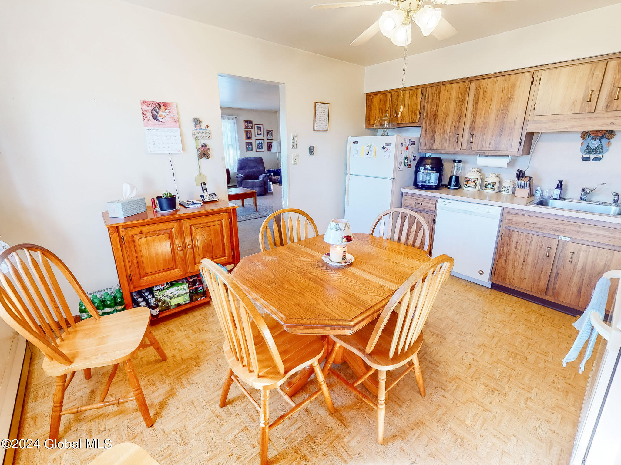 10 Edgewood Terrace, Castleton-on-Hudson