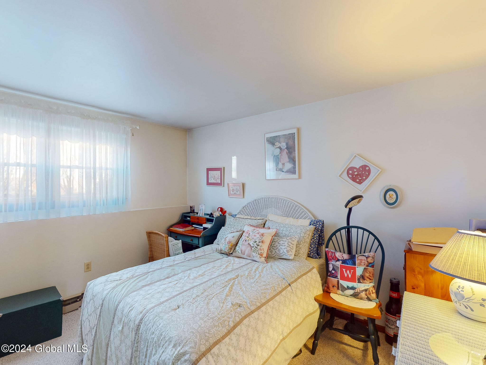10 Edgewood Terrace, Castleton-on-Hudson