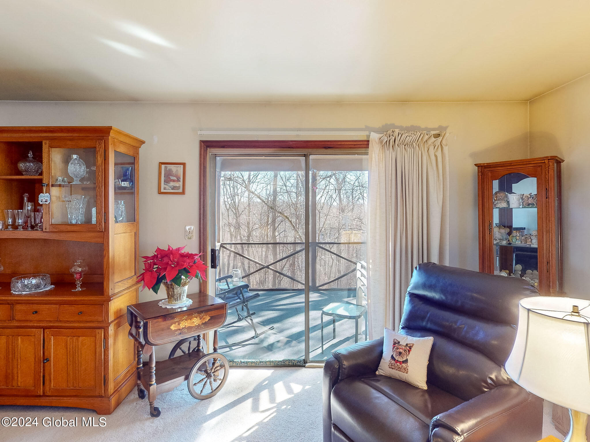 10 Edgewood Terrace, Castleton-on-Hudson
