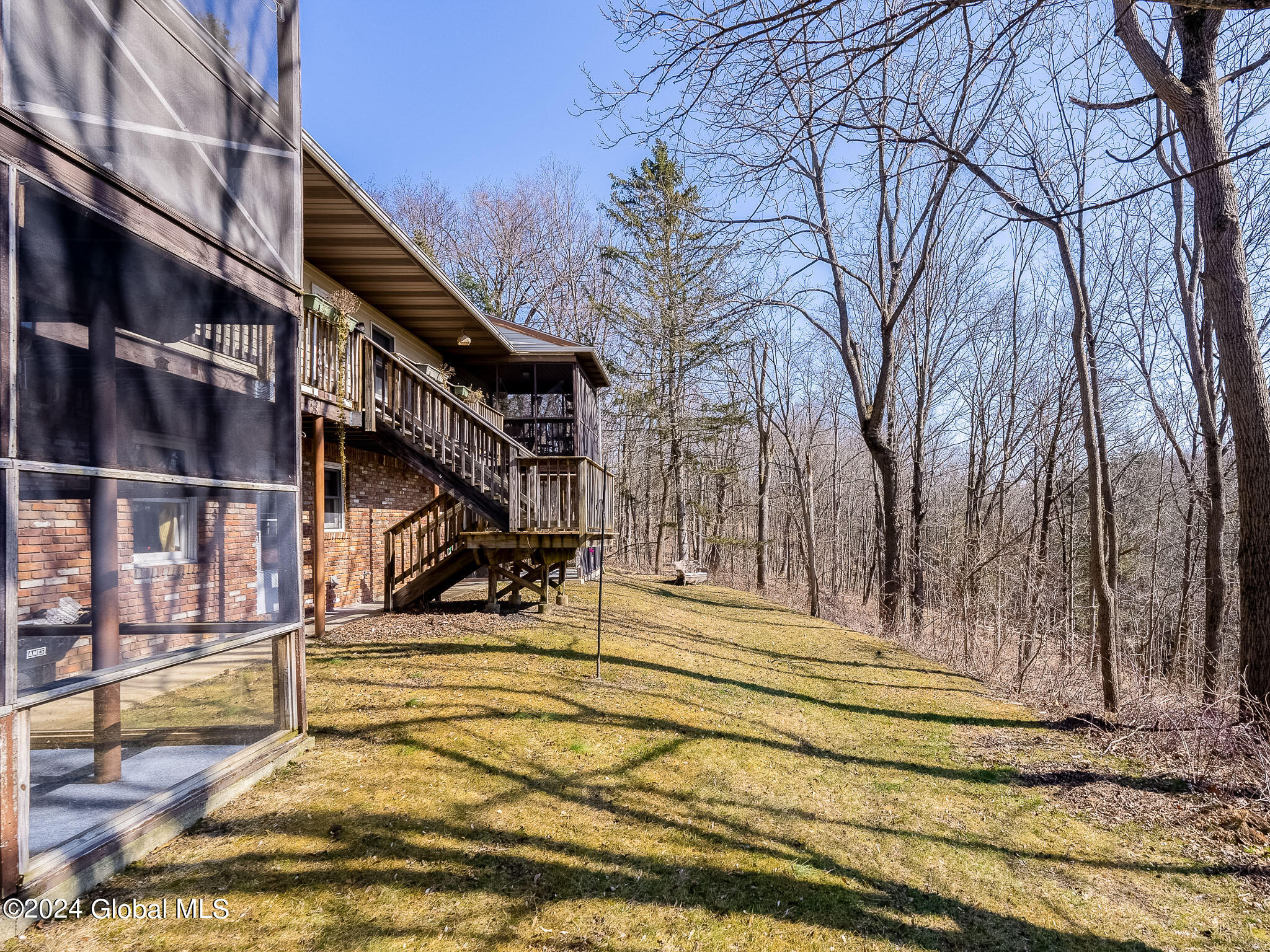 10 Edgewood Terrace, Castleton-on-Hudson