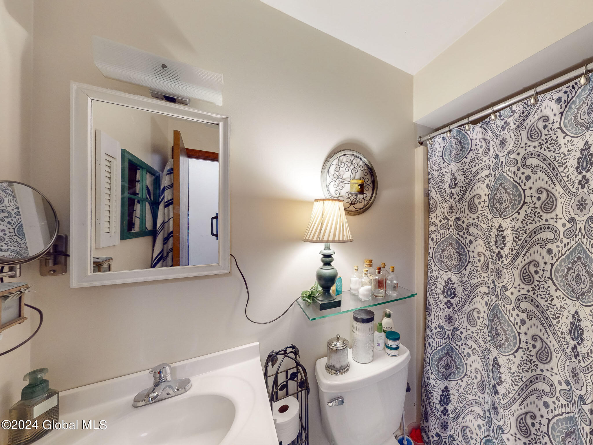 10 Edgewood Terrace, Castleton-on-Hudson