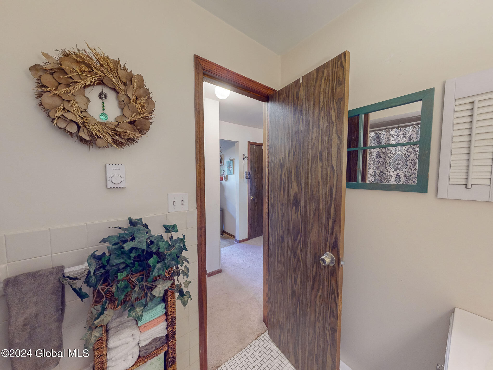 10 Edgewood Terrace, Castleton-on-Hudson