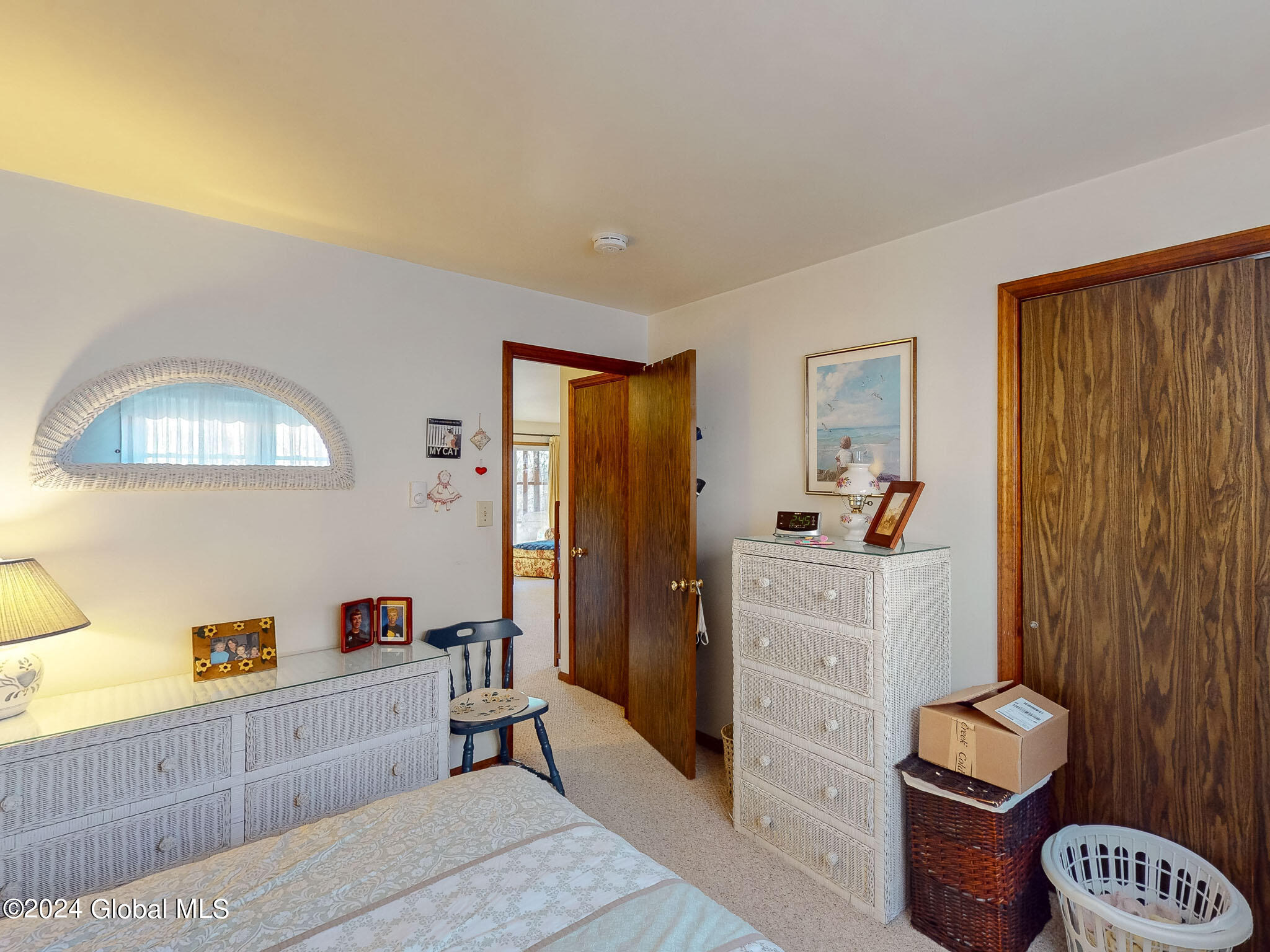10 Edgewood Terrace, Castleton-on-Hudson